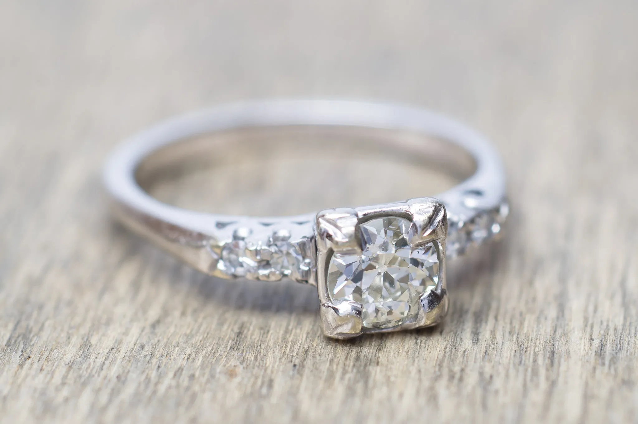 0.75CTW DIAMOND ENGAGEMENT RING