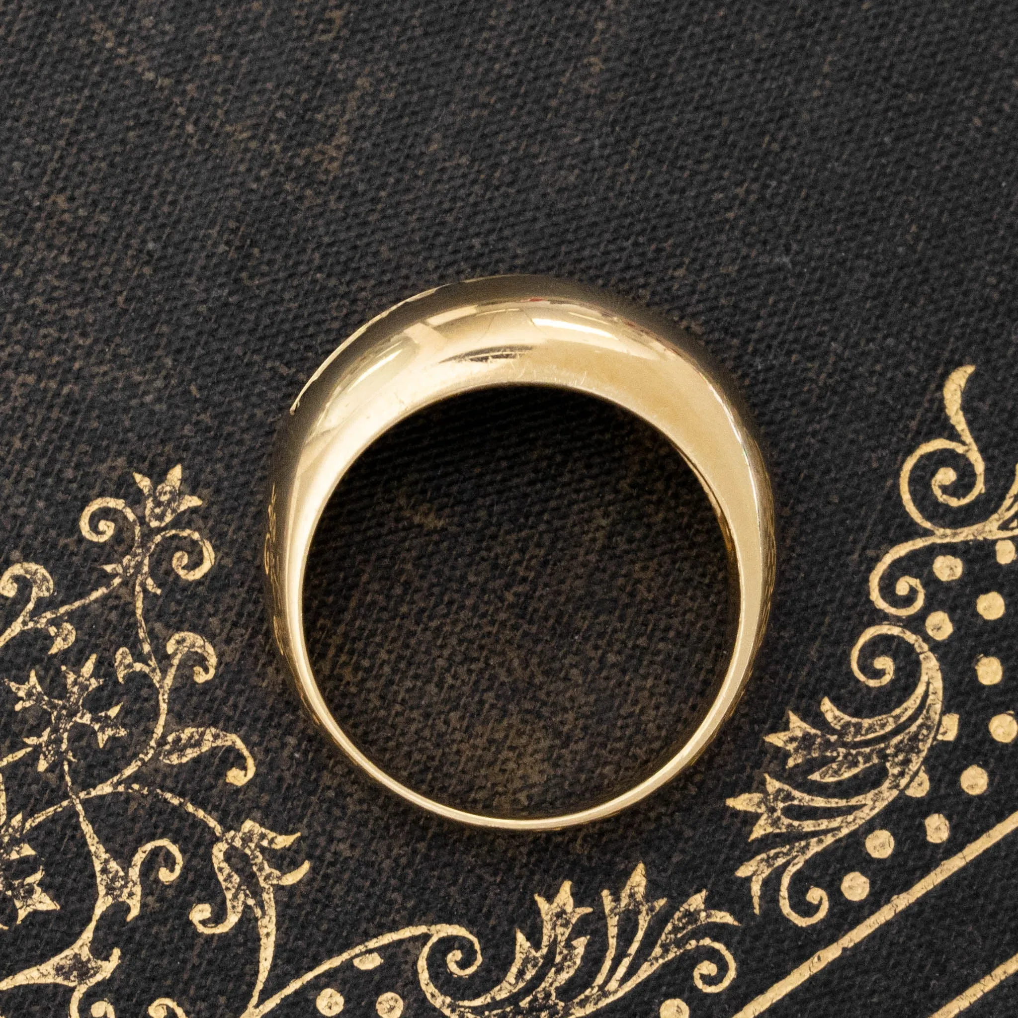 1.20ctw Vintage Emerald Dome Band