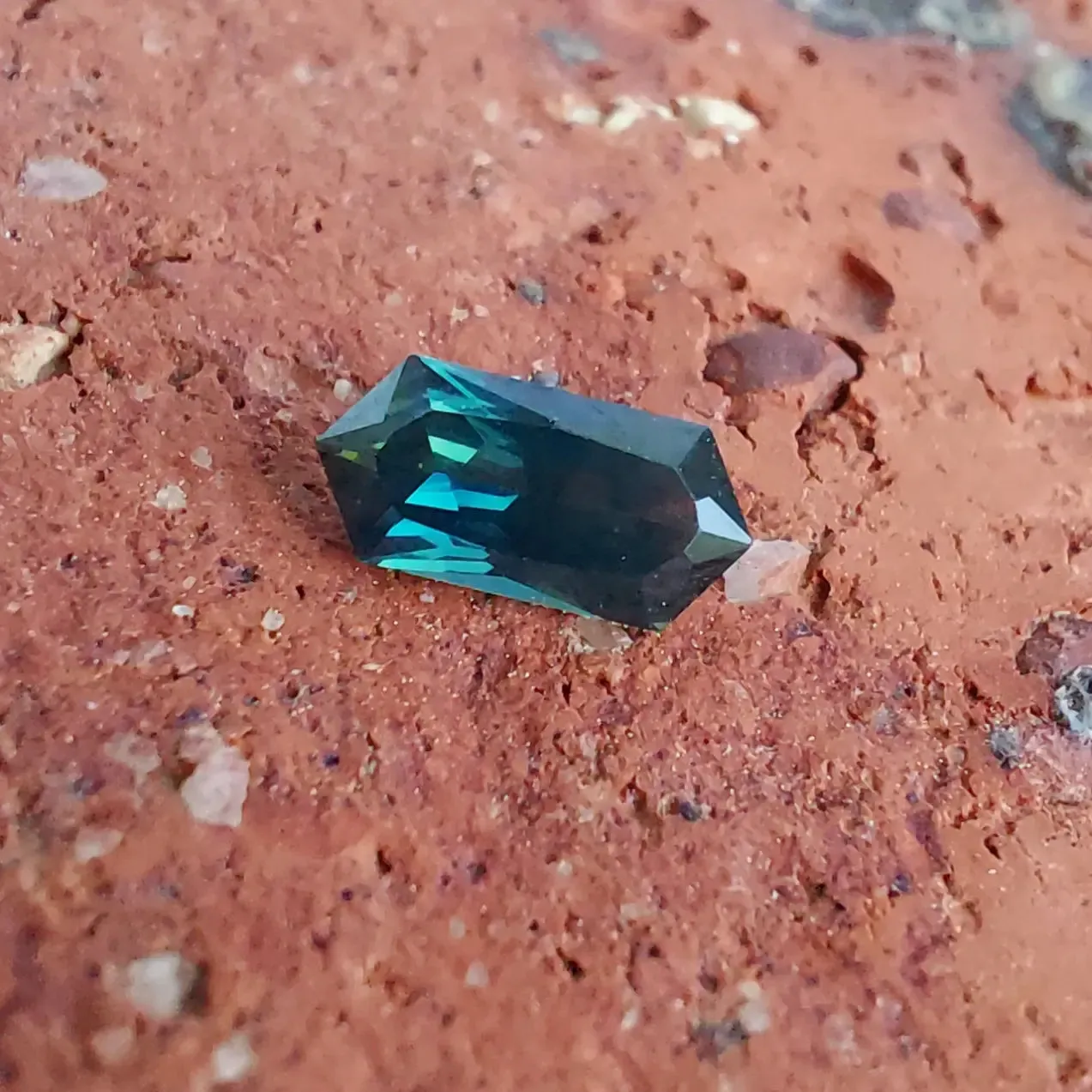 1.2ct Hex cut Australian Sapphire 14ct Yellow Gold Ring