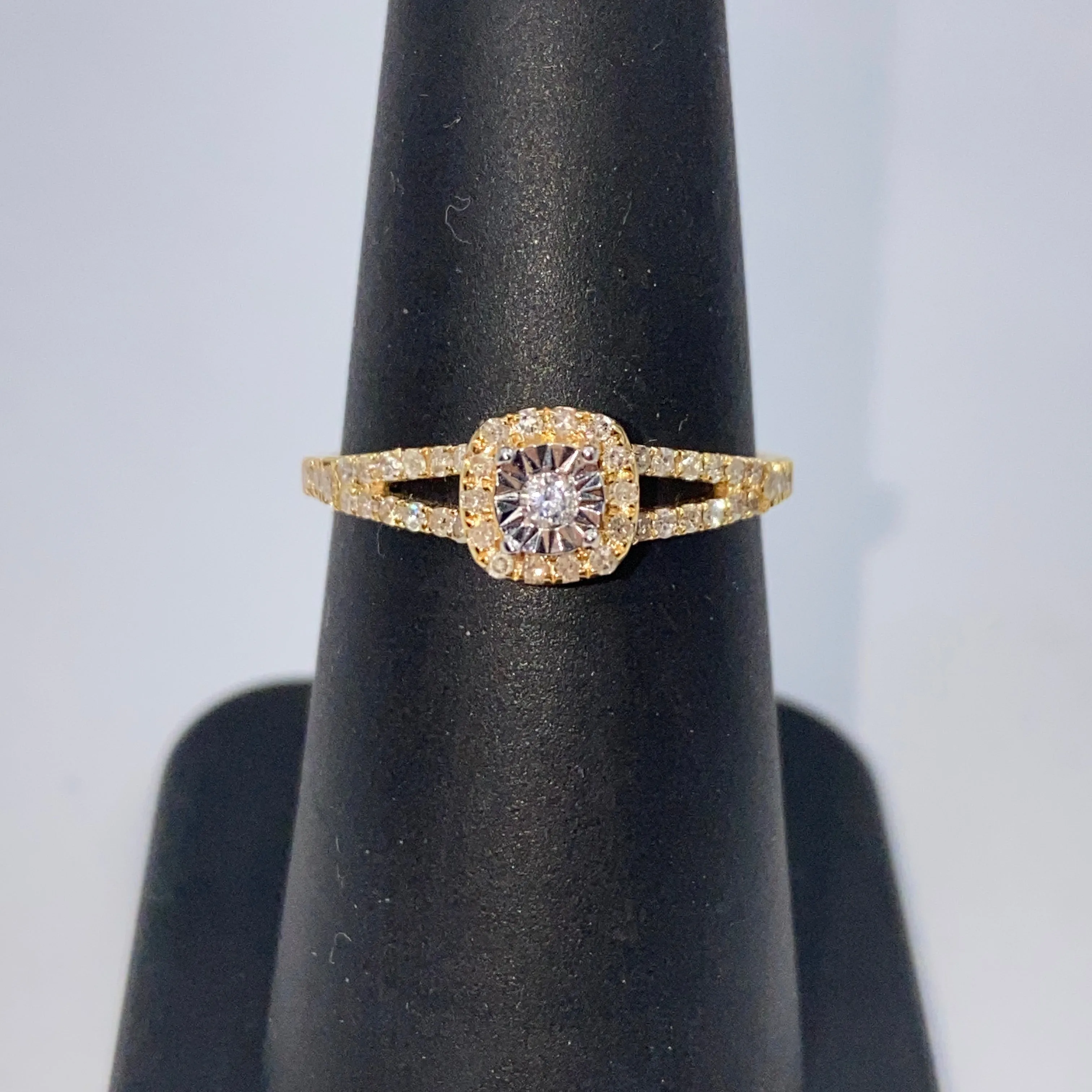 14K Sunburst Diamond Engagement Ring