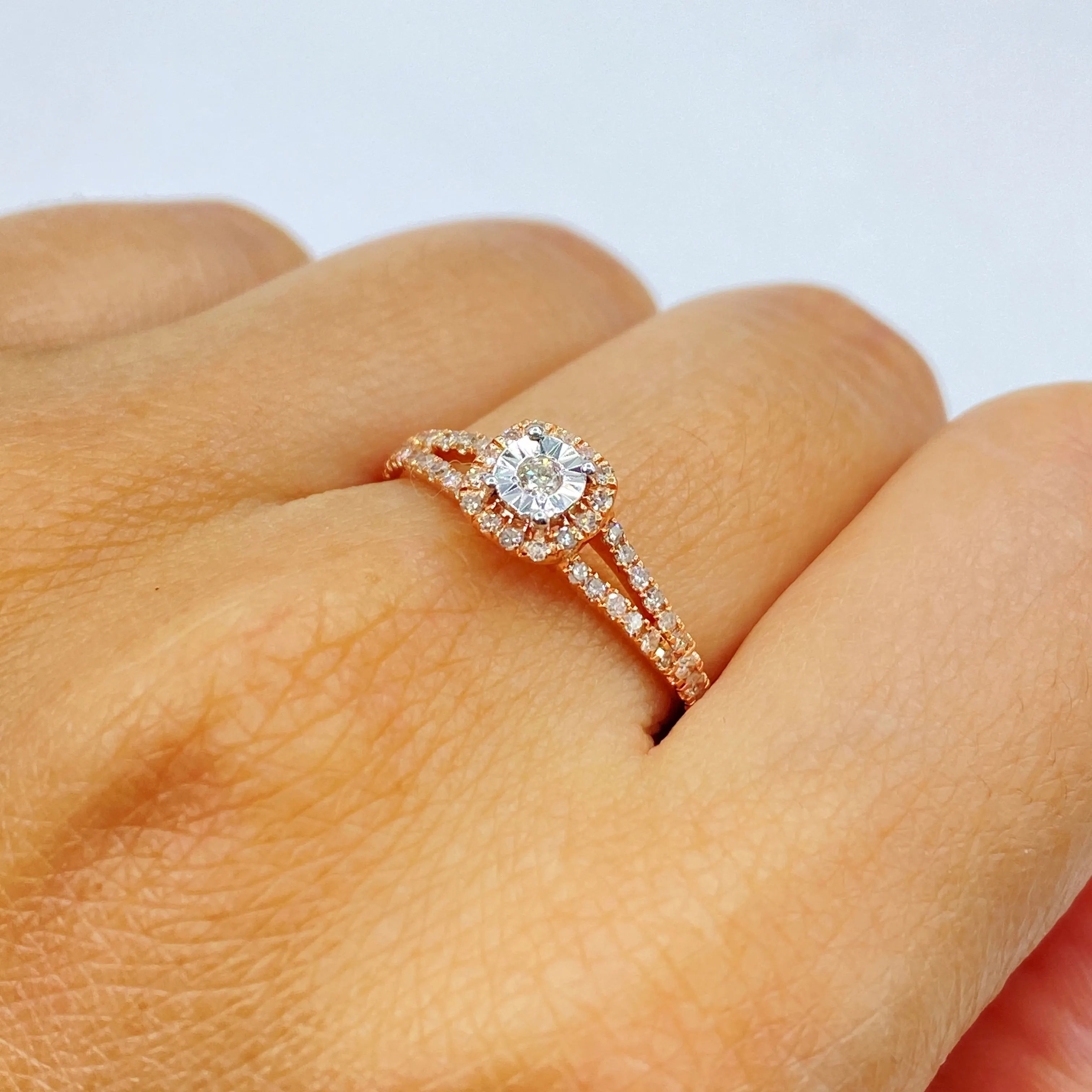 14K Sunburst Diamond Engagement Ring