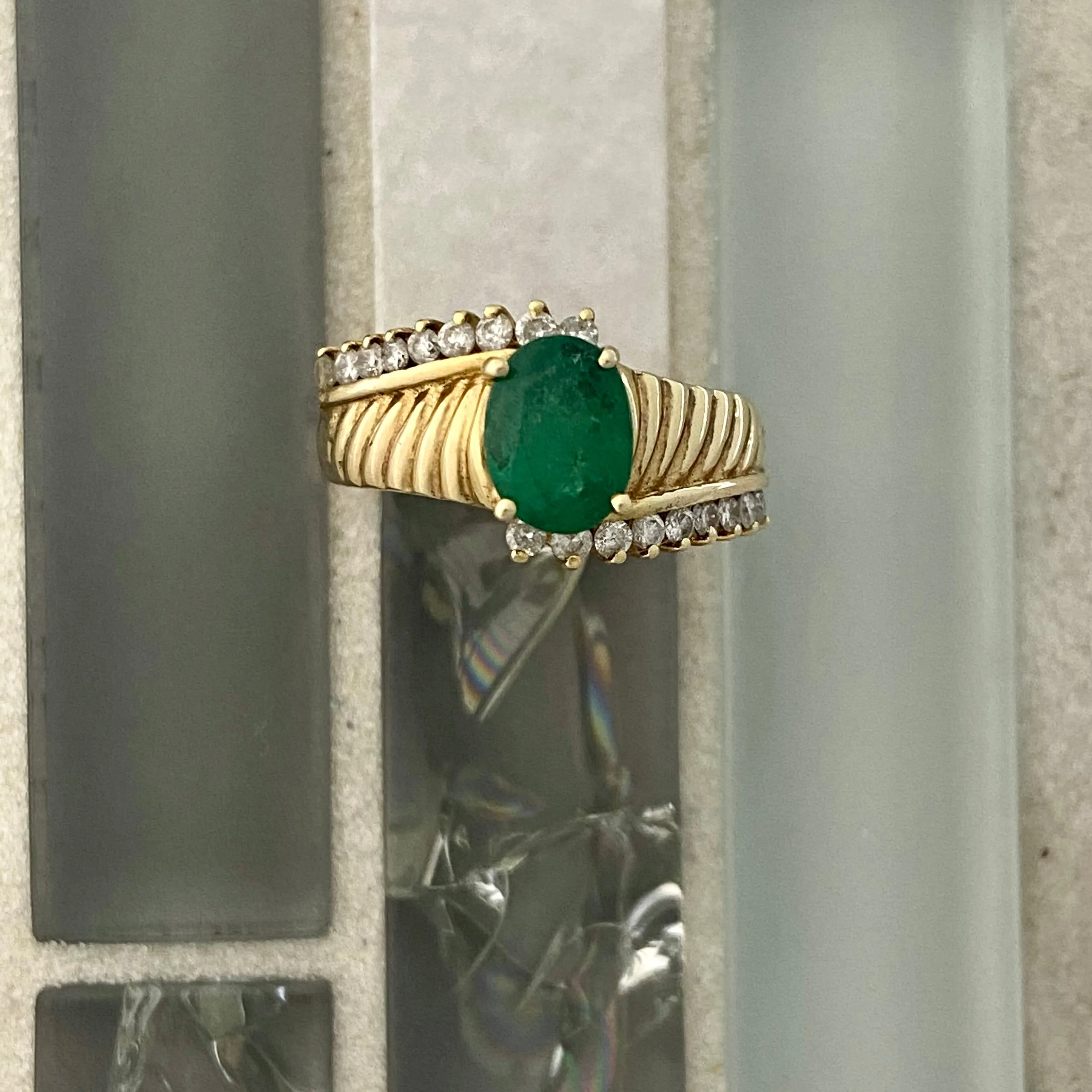 14k Yellow Gold 1.50ct Emerald With Diamonds Ring Size 6