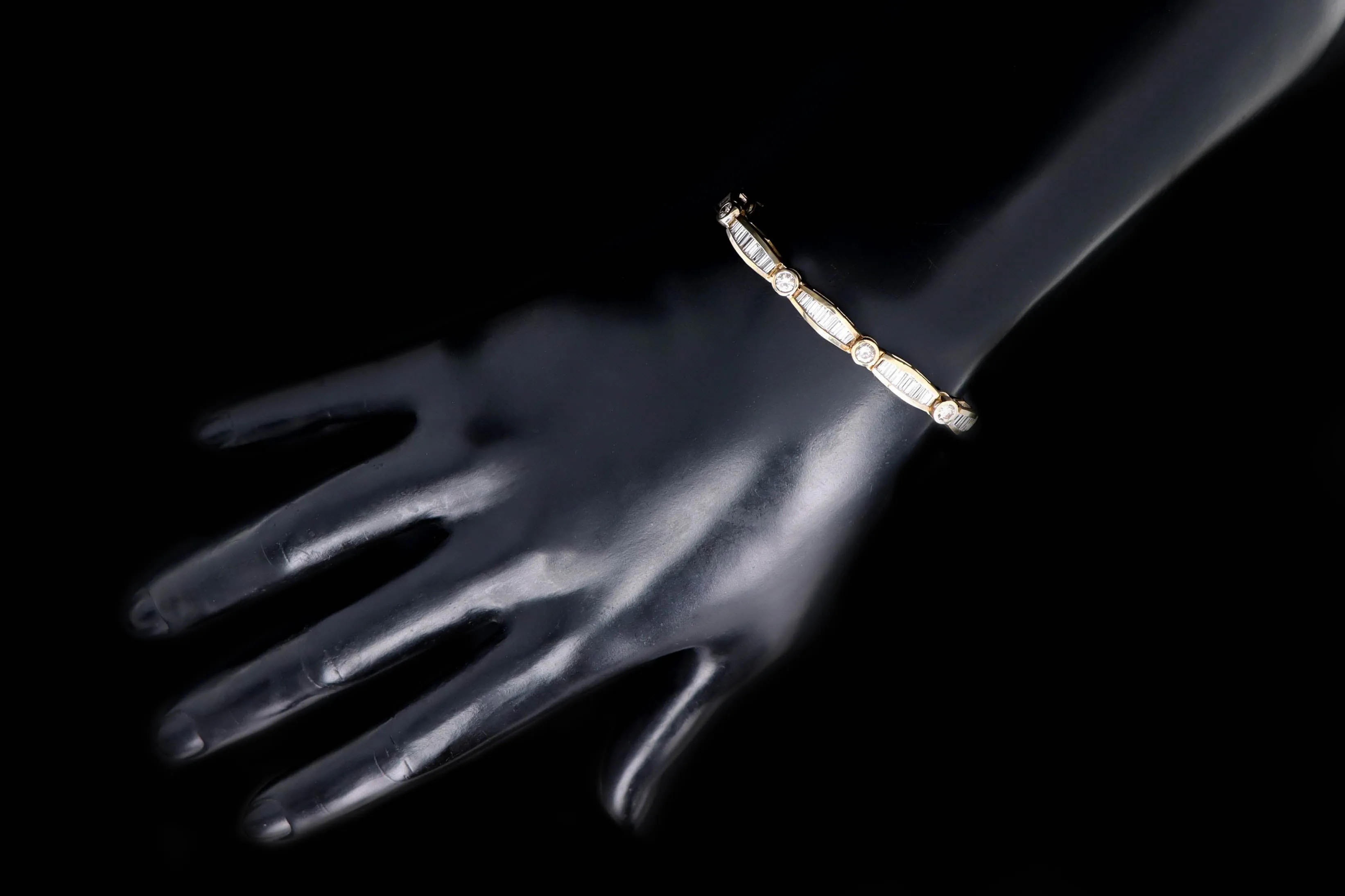 14K Yellow Gold 5.5 Carat Total Weight Diamond Baguette Bracelet