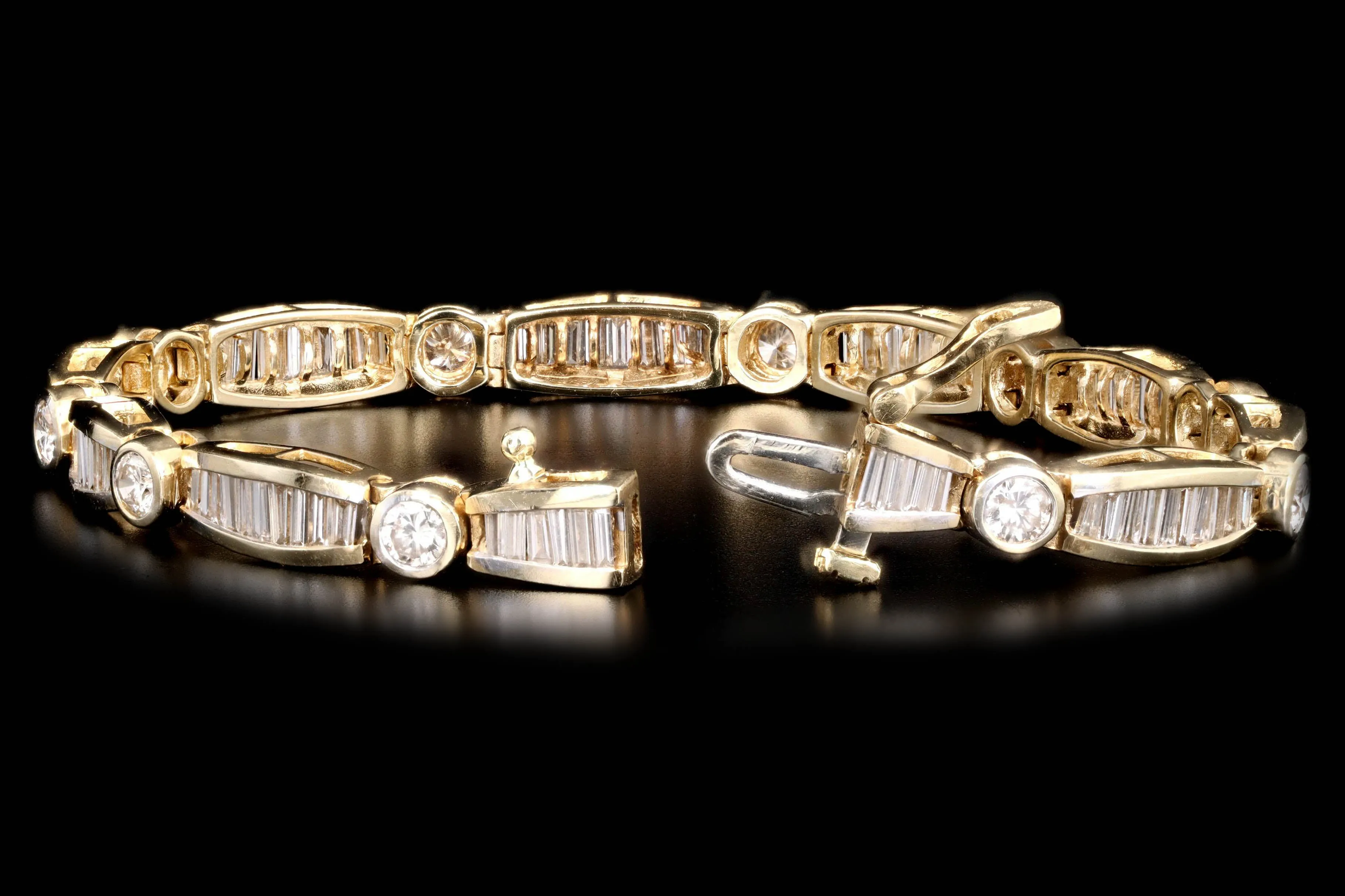 14K Yellow Gold 5.5 Carat Total Weight Diamond Baguette Bracelet
