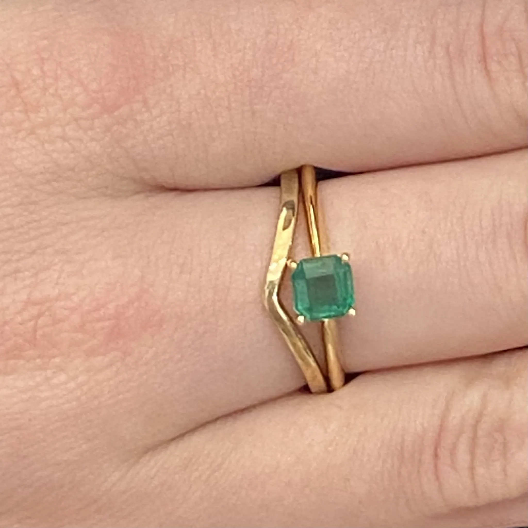 18ct Yellow Gold And Square Octogen Emerald Dress Ring