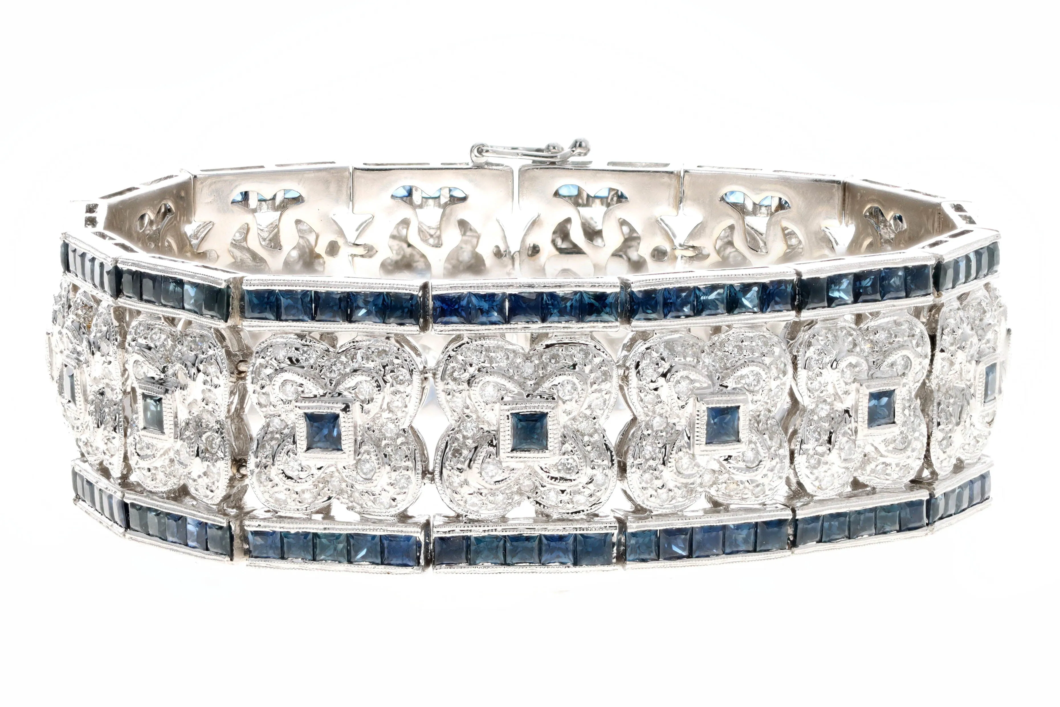 18K White Gold 14.5 Carat Total Weight Natural Sapphire & Diamond Clover Link Bracelet
