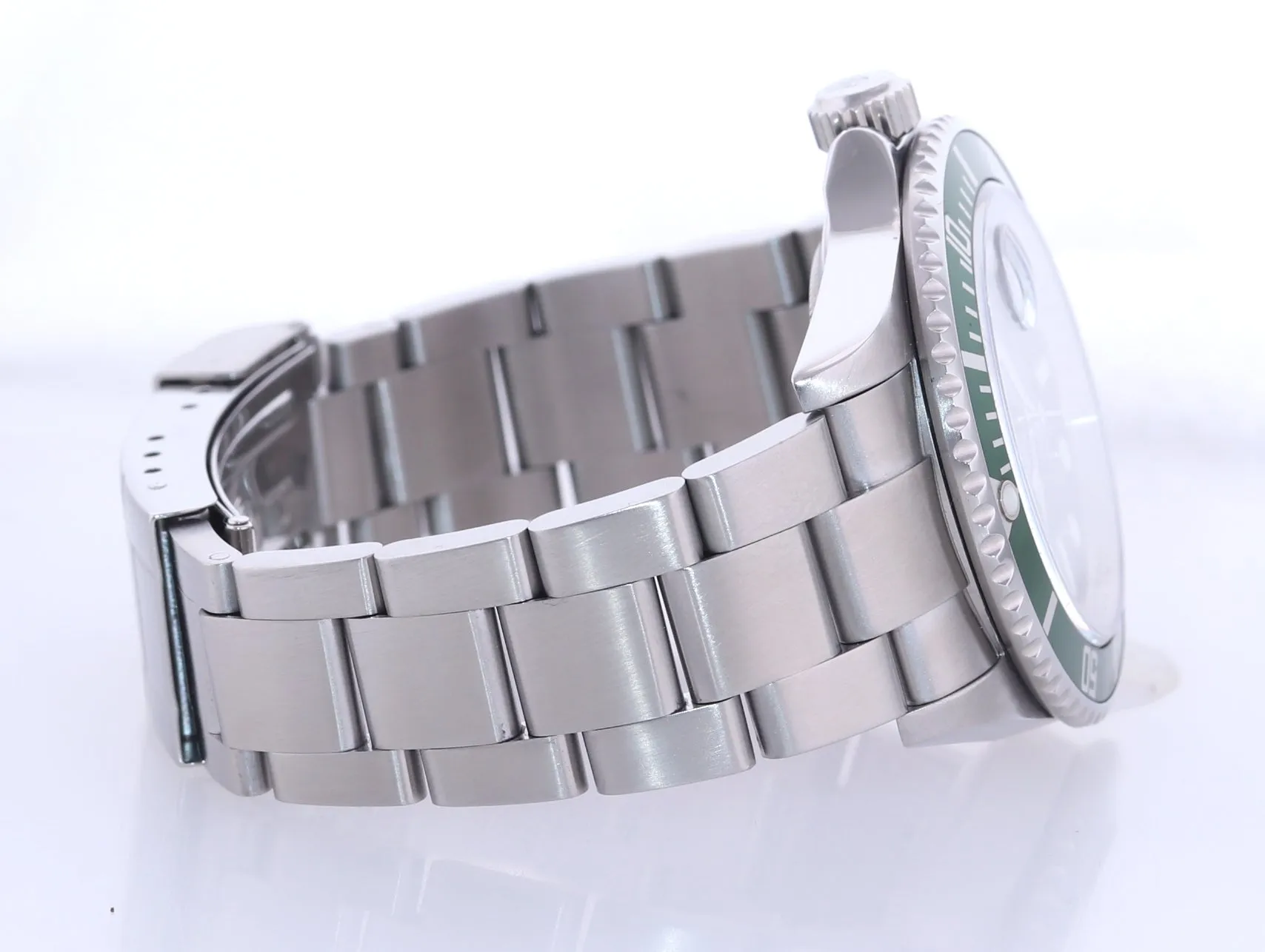 2008 Engraved Rehaut Rolex 16610LV Rolex Green Submariner Kermit Watch Box