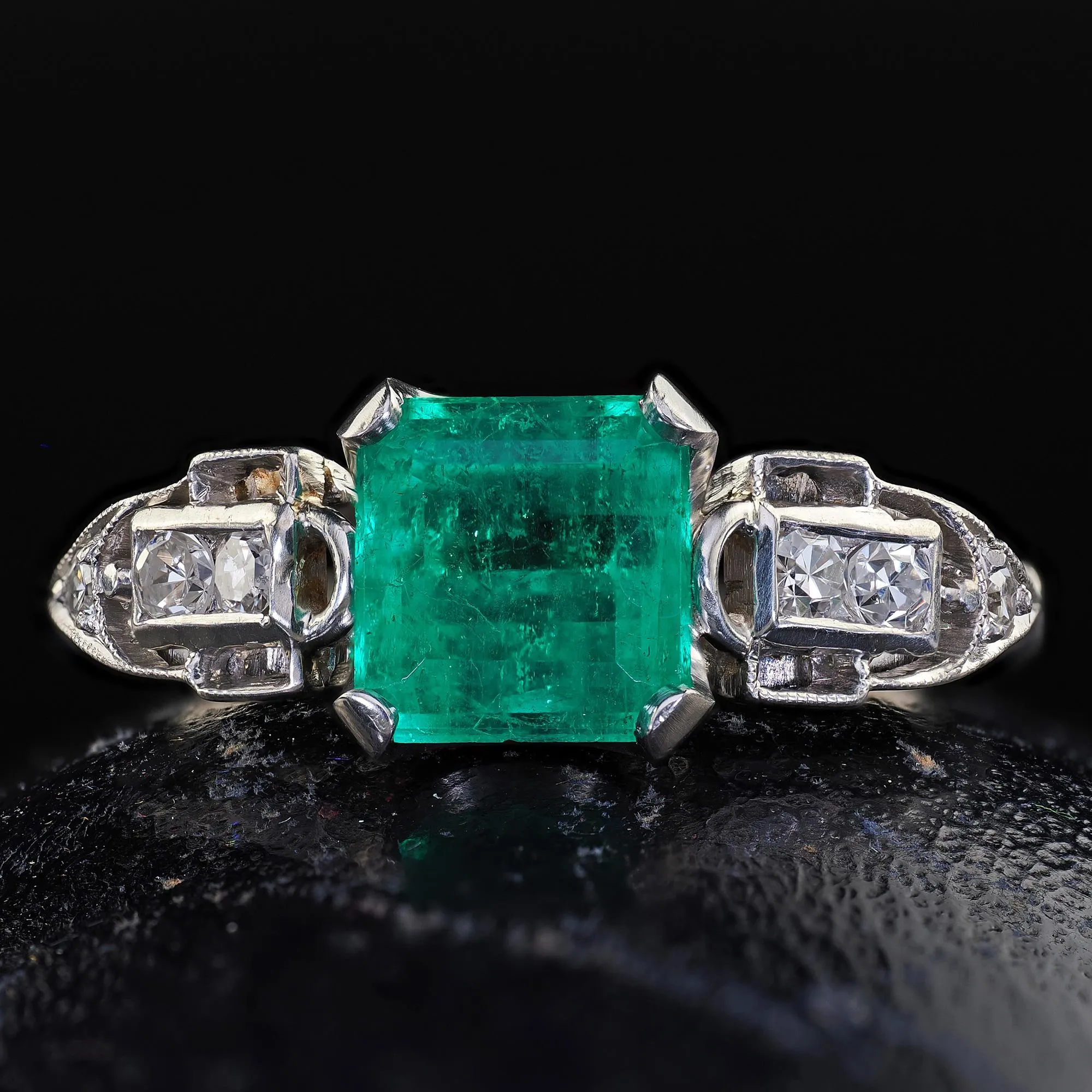 Antique Art Deco Platinum Colombian Emerald and Diamond Engagement Ring - GIA