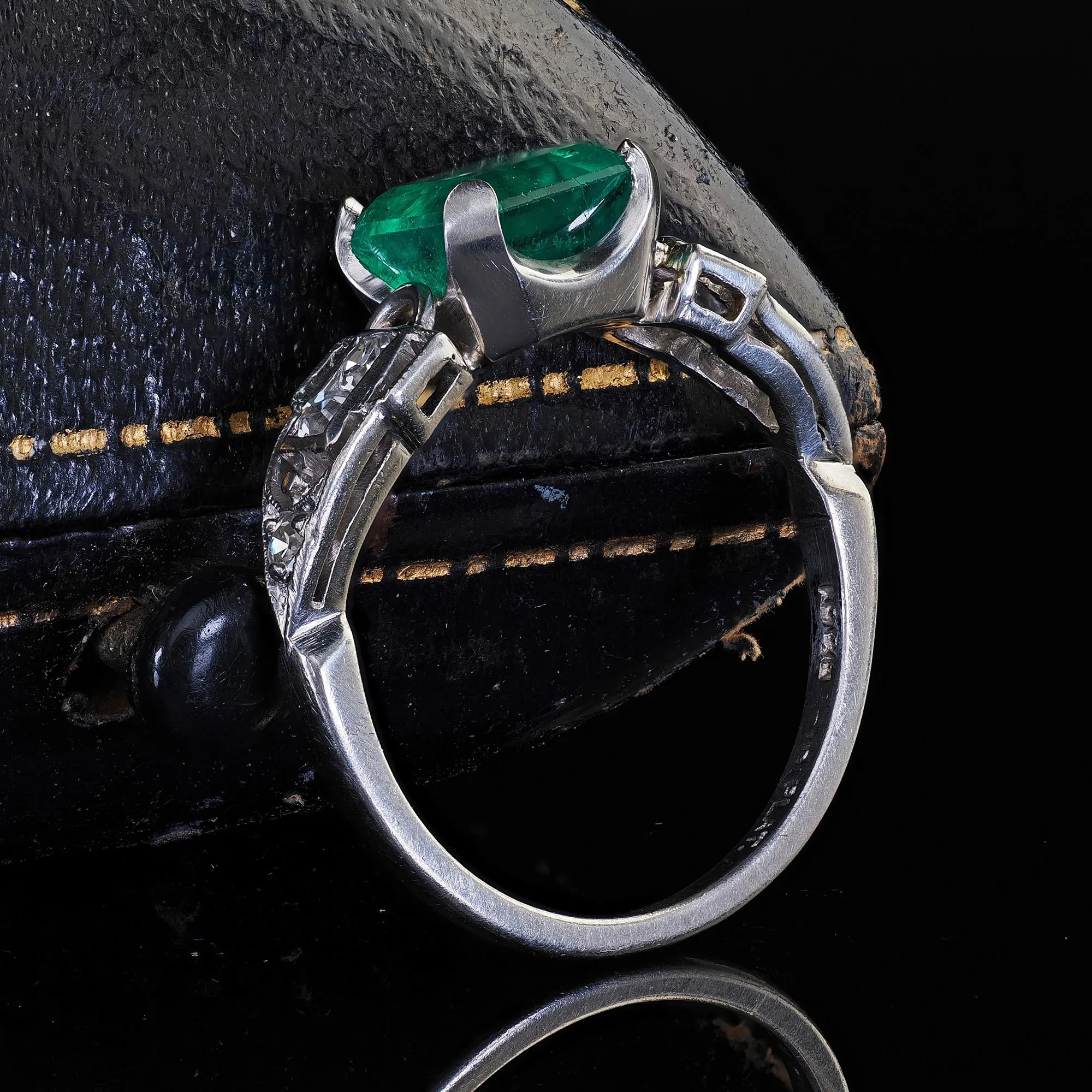Antique Art Deco Platinum Colombian Emerald and Diamond Engagement Ring - GIA