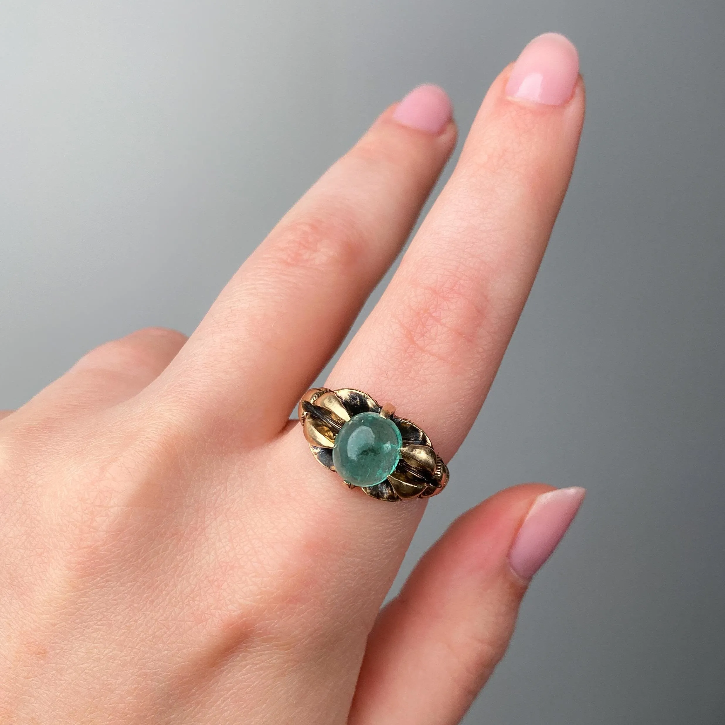 Antique Emerald Ring of 10k Gold