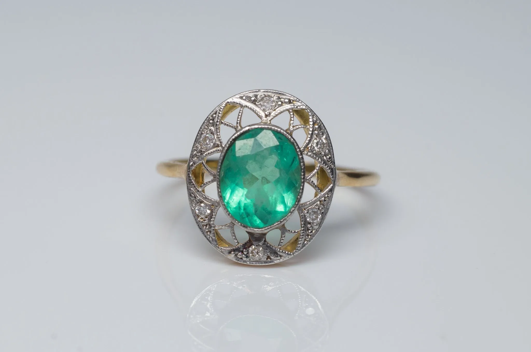 ANTIQUE NOUVEAU EMERALD AND DIAMOND RING
