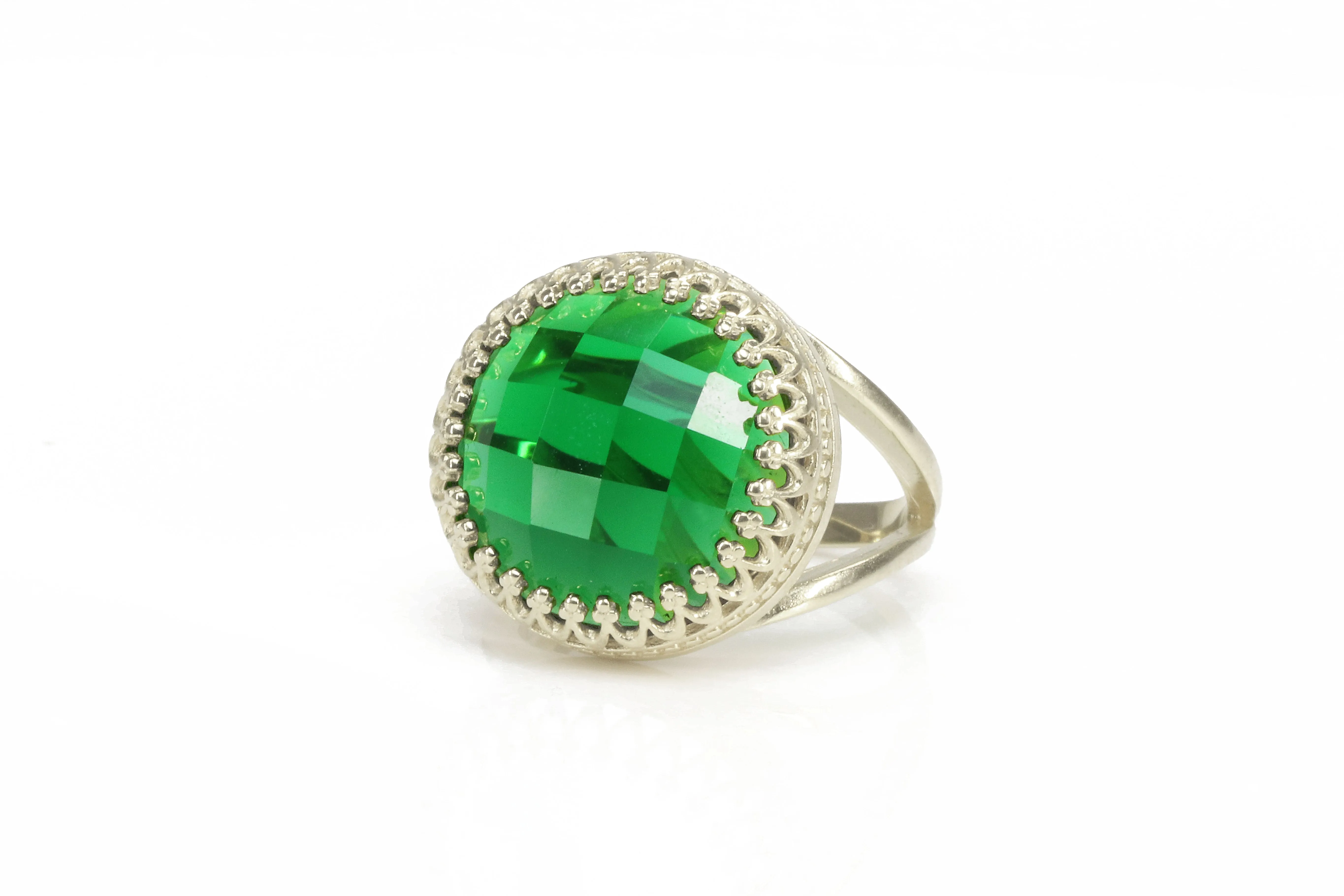 Artisan Emerald Gemstone in 14k Gold Rings for Women