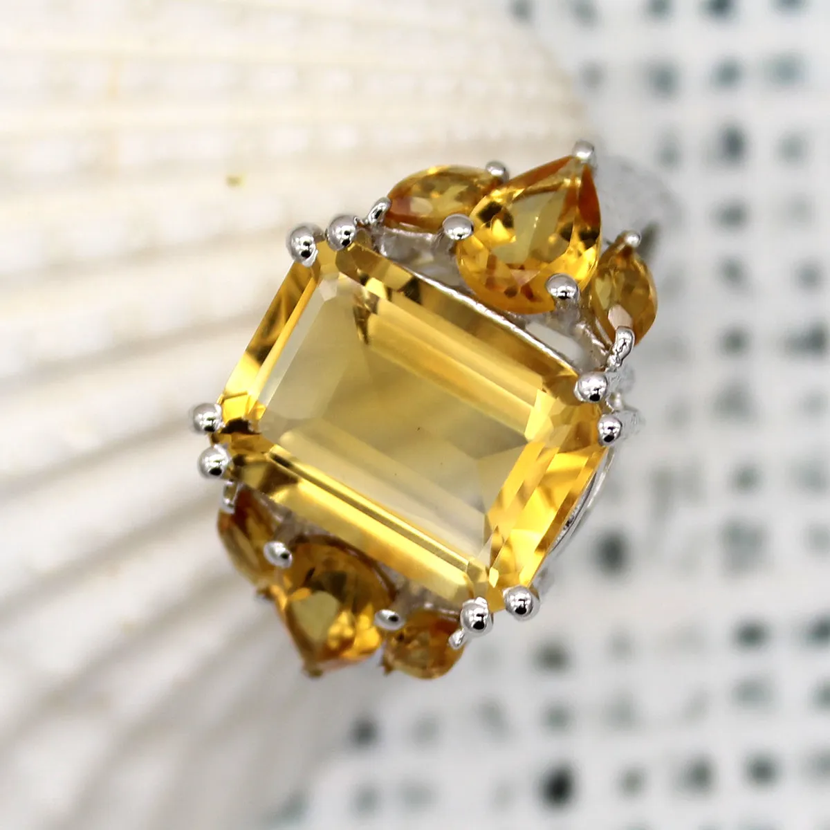 Beautiful Emerald Pear Shape Citrine Statement Rings