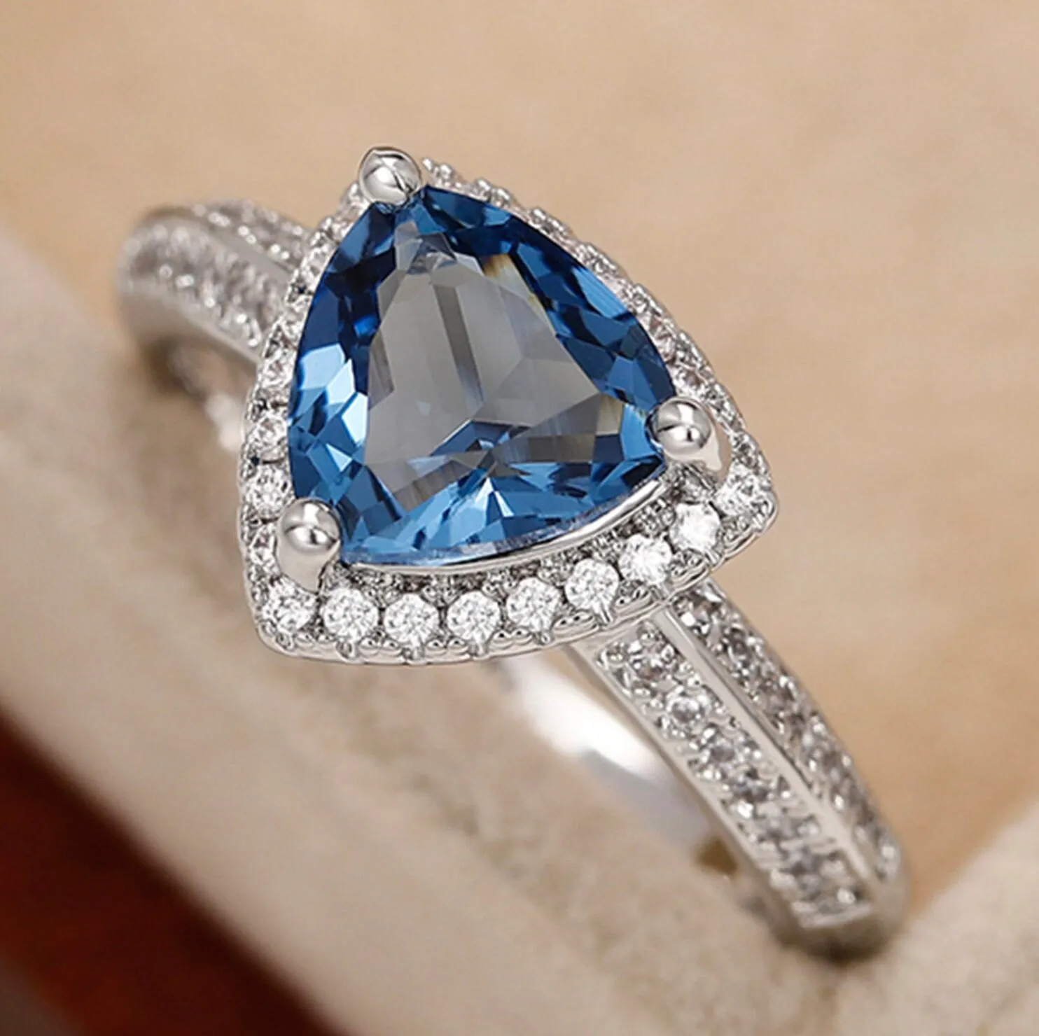 Blue Diamond Engagement Ring | Blue Wedding Ring | Wedding Ring | Blue Wedding Ring | Trilliant engagement ring | Trillion Wedding Ring