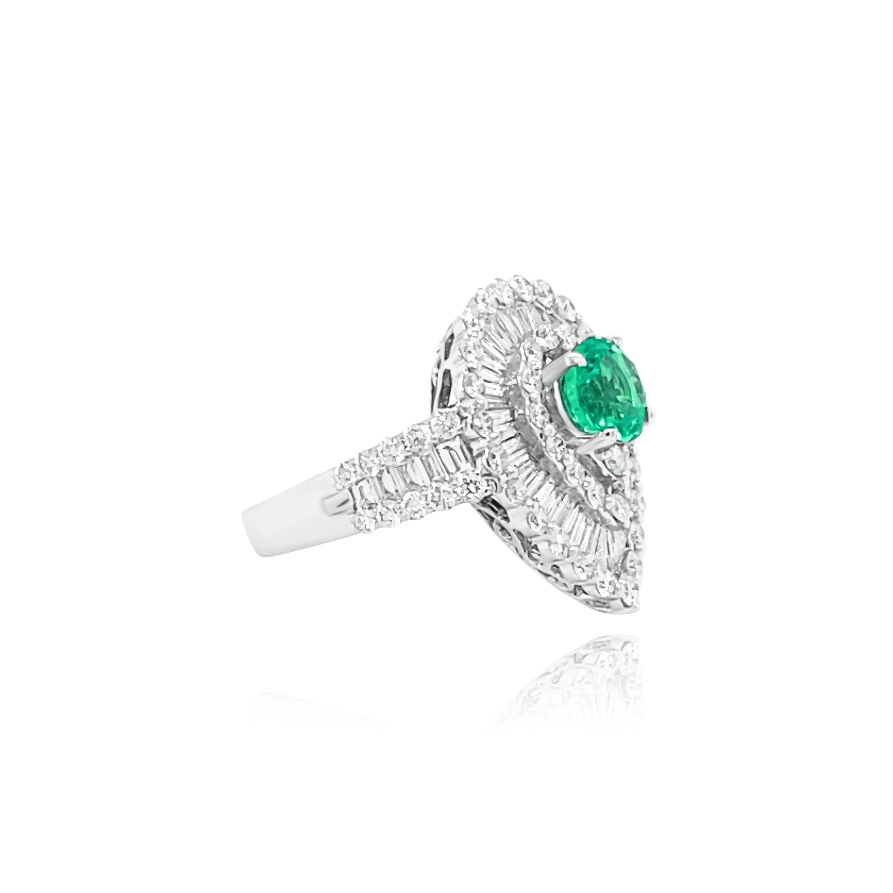 Brilliant cut & Baguette cut Diamonds with Brilliant cut Emerald "Bermuda" Ring