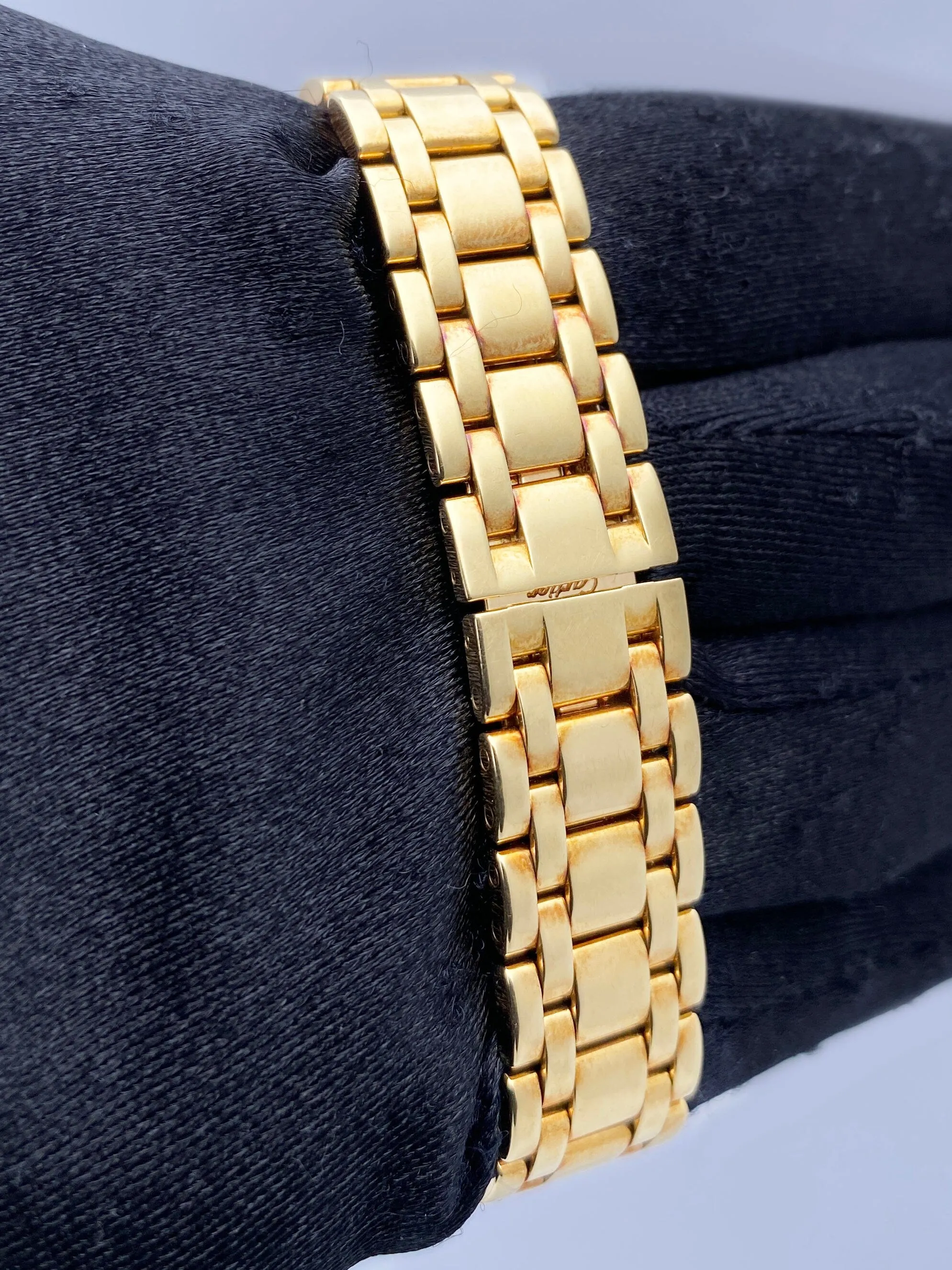 Cartier  Tank Americaine WB7012K2 Diamond Ladies Watch