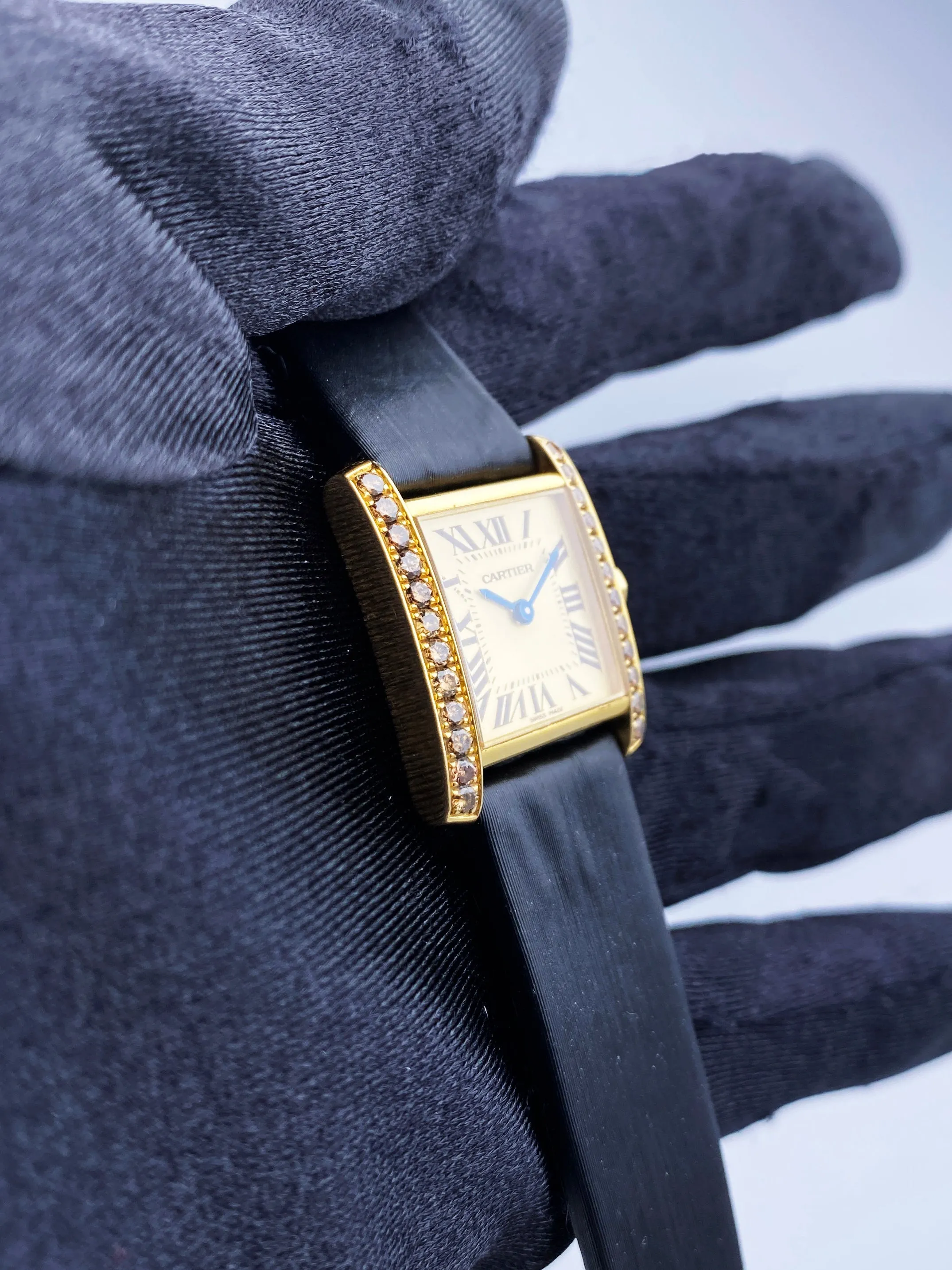 Cartier Tank Francaise WE1038331 Diamond Ladies Watch Box & Papers