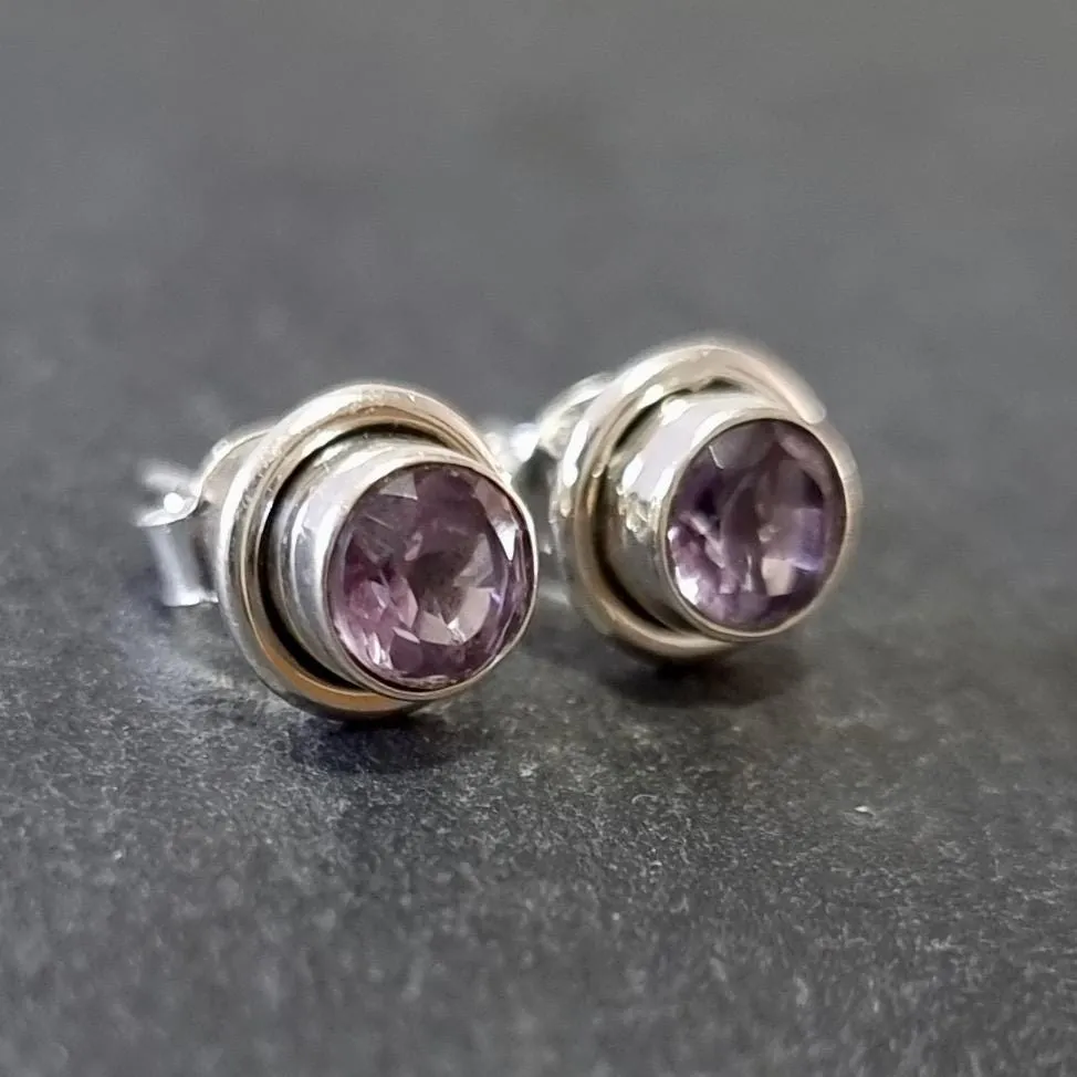 Chic Round Facetted Amethyst Studs Earrings, 925 Sterling Silver, S16AF