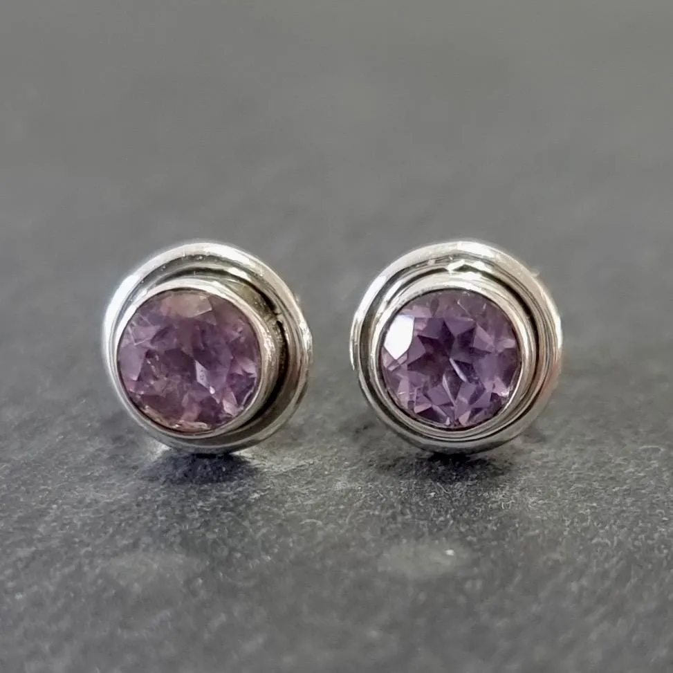 Chic Round Facetted Amethyst Studs Earrings, 925 Sterling Silver, S16AF