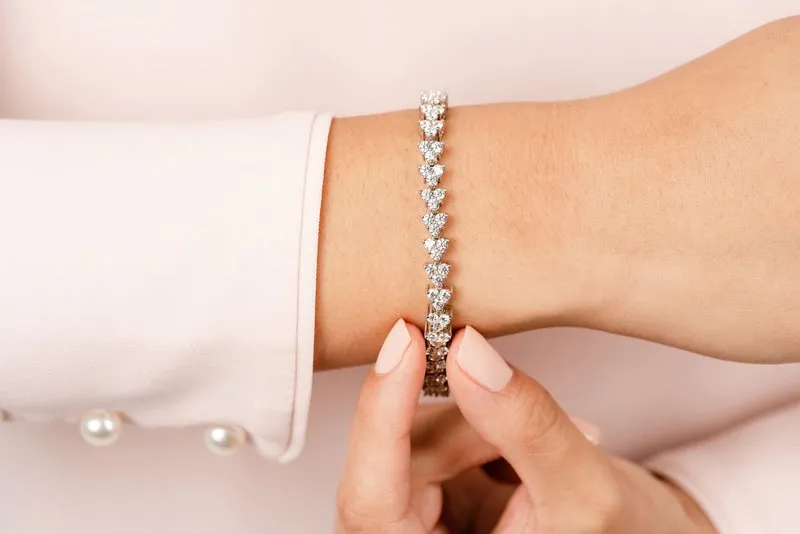 Diamond Pyramid Design Diamond Bracelet with 7.98 ct.(finished) 3.0mm