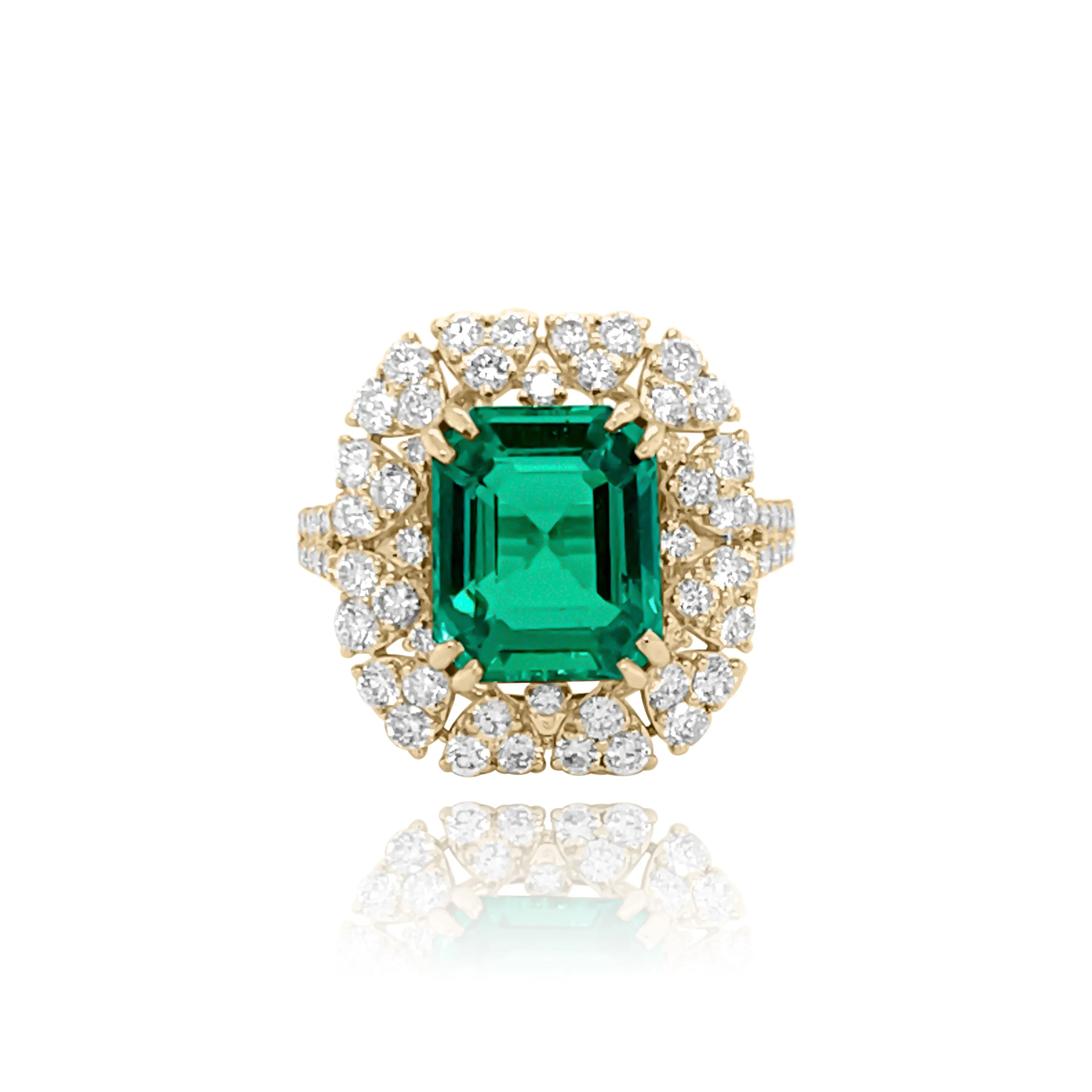 DIAMONDS & EMERALD "LONDON" RING.