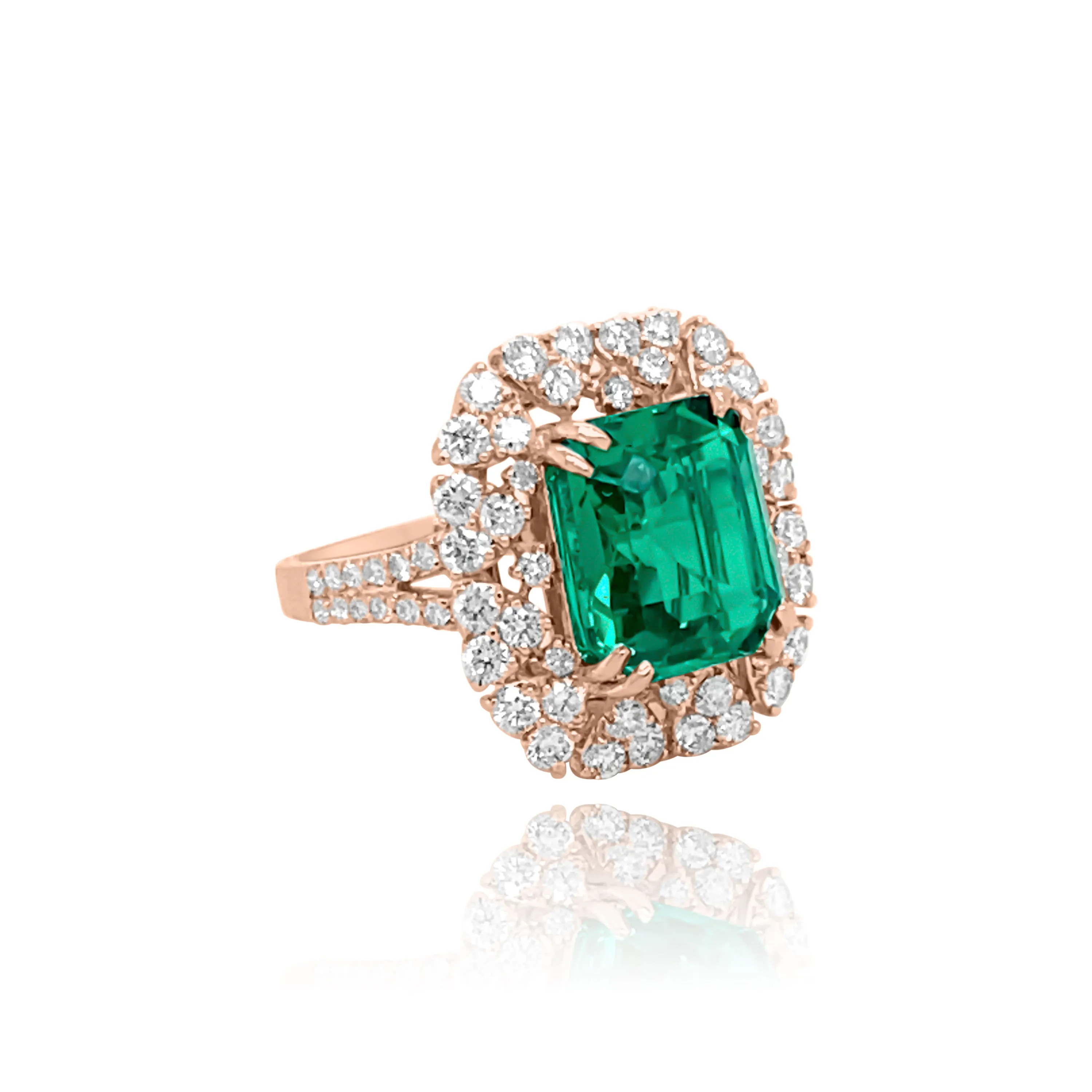 DIAMONDS & EMERALD "LONDON" RING.