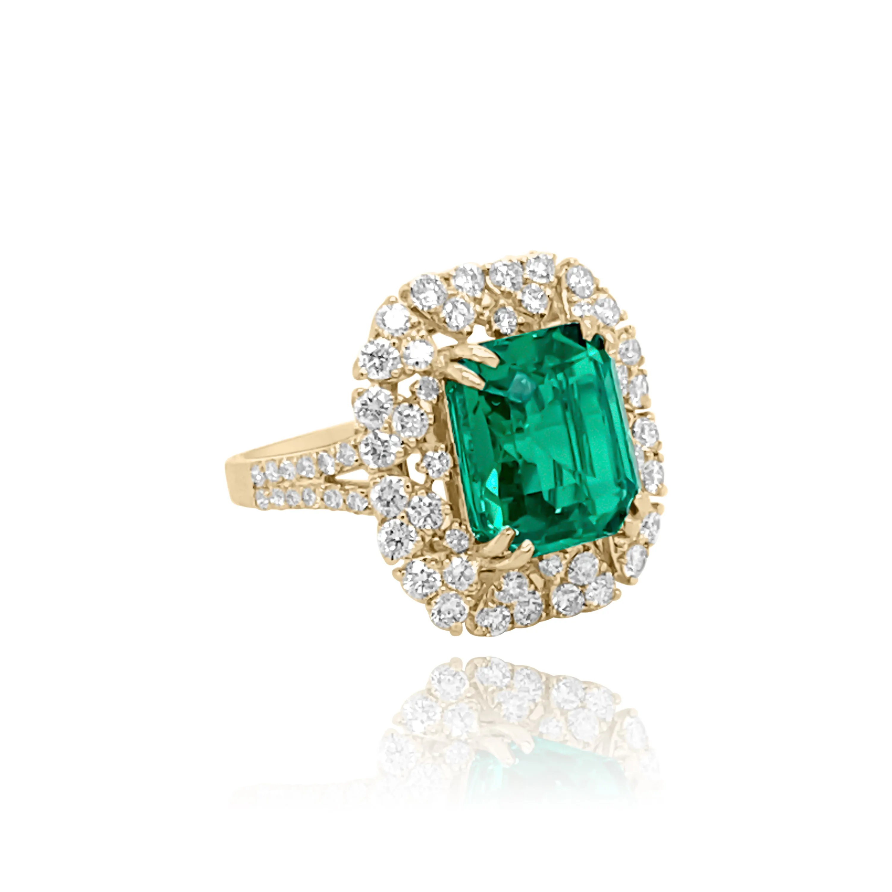 DIAMONDS & EMERALD "LONDON" RING.