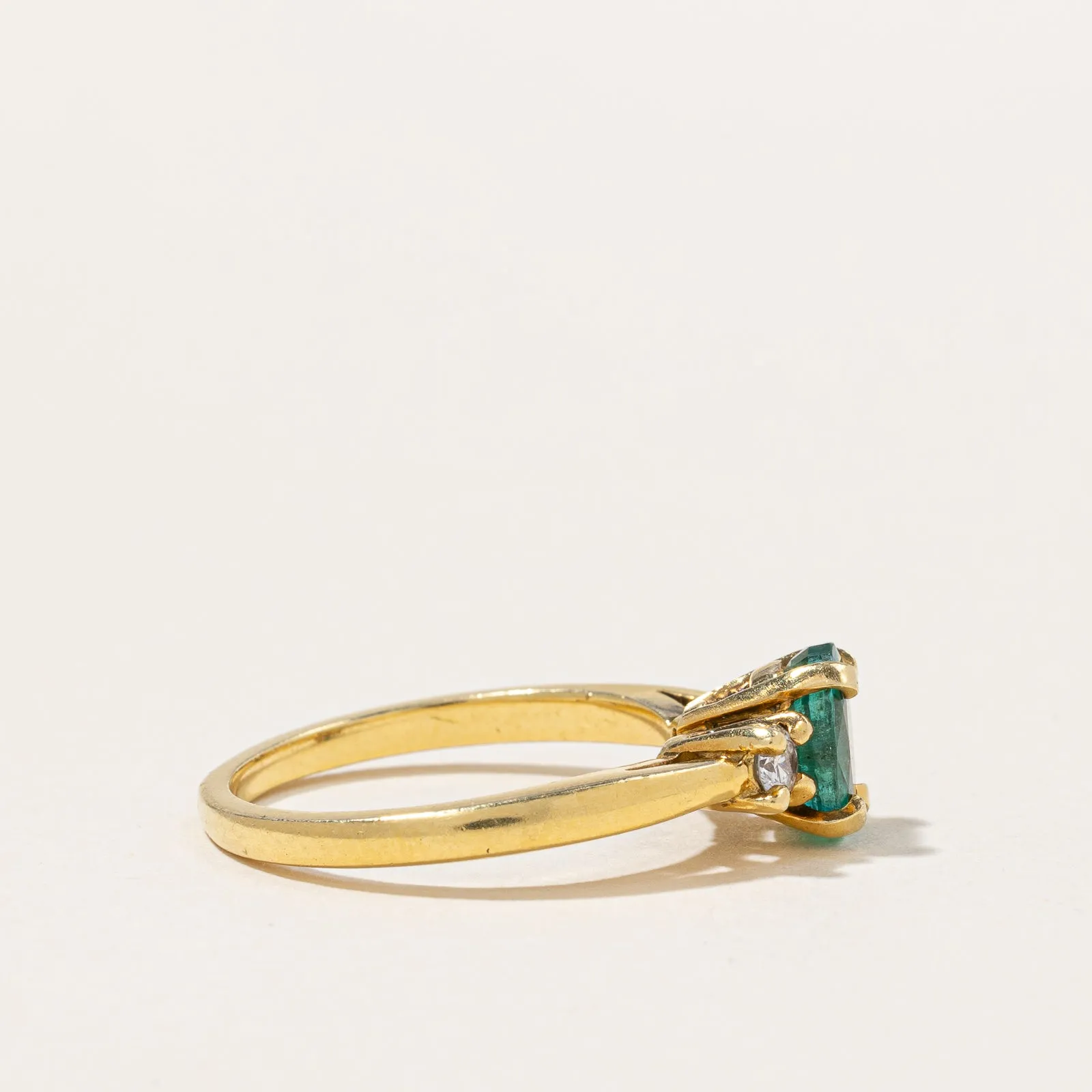 Emerald & Diamond Ring | 0.55ct, 0.14ctw | SZ 5 |