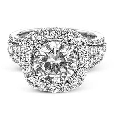 Engagement Ring in 18k Gold with Diamonds