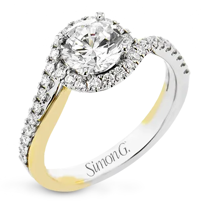 Engagement Ring in 18k Gold with Diamonds
