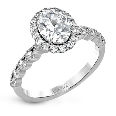Engagement Ring in 18k Gold with Diamonds