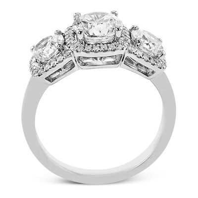 Engagement Ring in 18k Gold with Diamonds