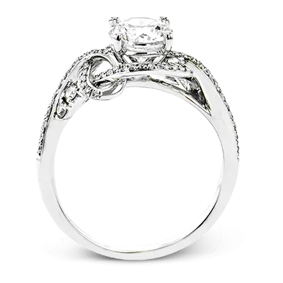 Engagement Ring in 18k Gold with Diamonds