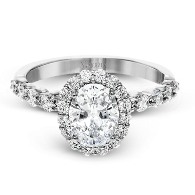 Engagement Ring in 18k Gold with Diamonds