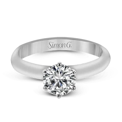 Engagement Ring in 18k Gold