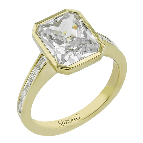 Engagement Ring in 18k Gold