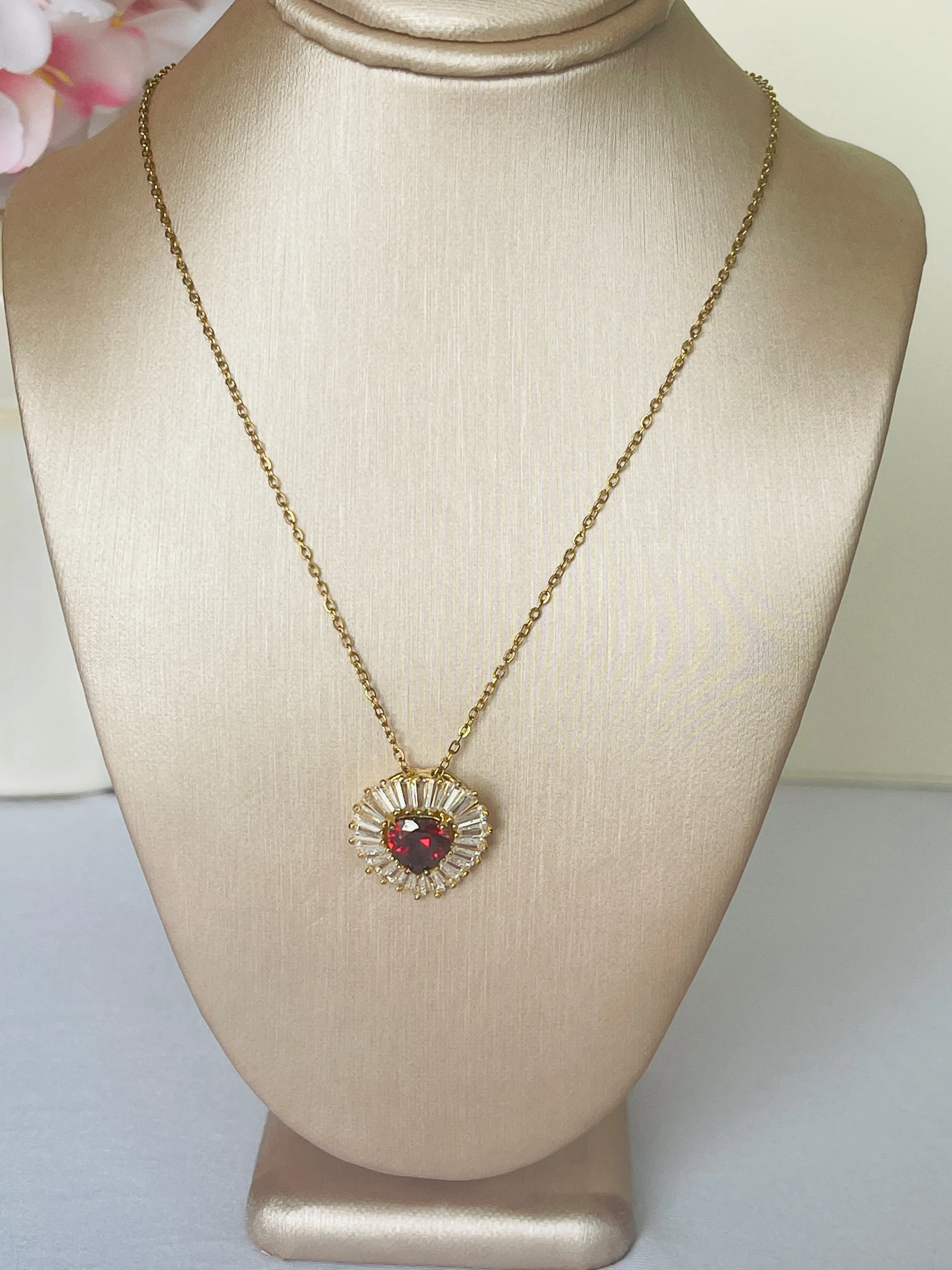 Give Away✨ 18k gold plated Stainless Steel Luxury Pendant Zircon Necklaces with 3 different colours
