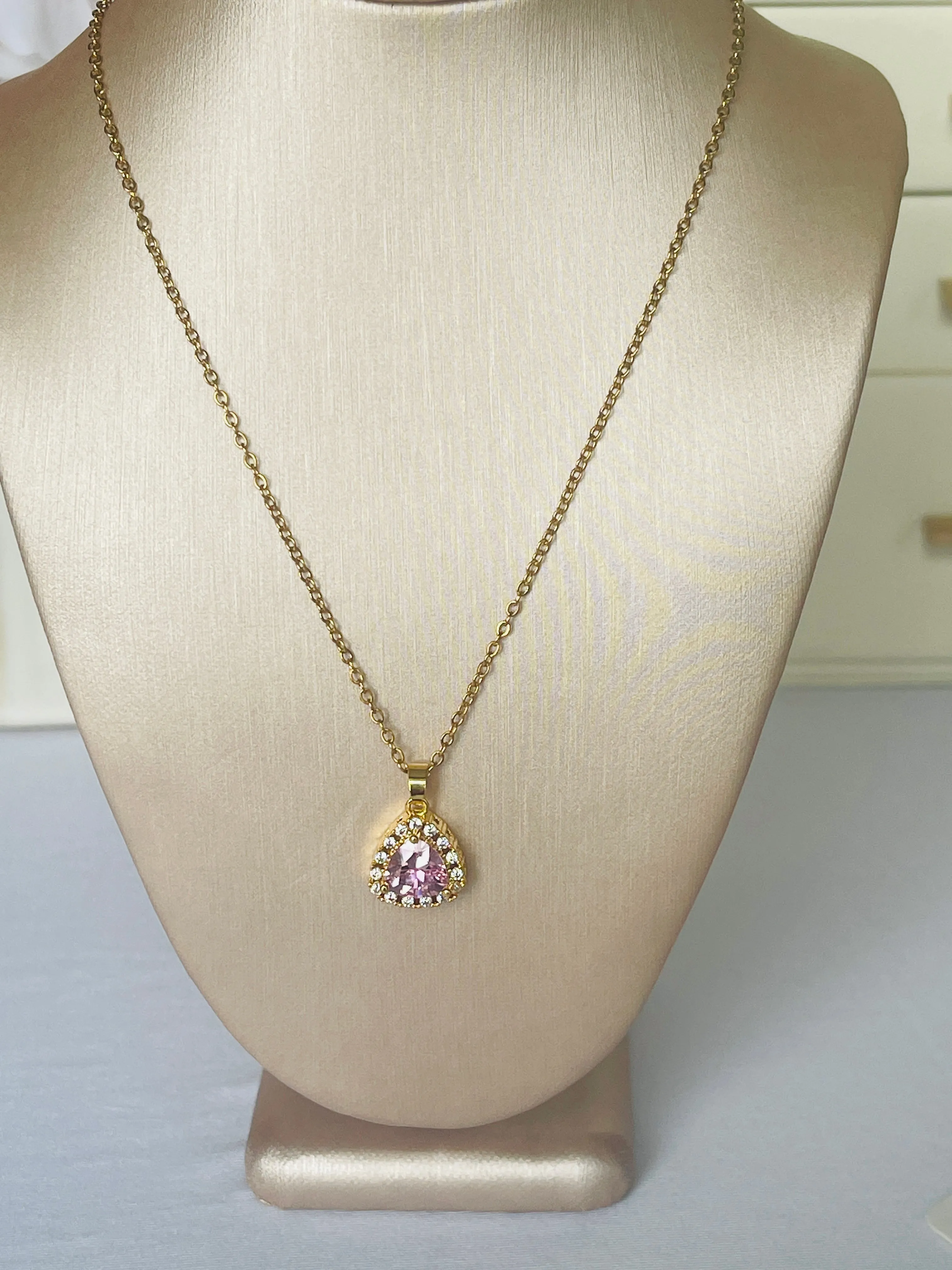 Give Away✨ 18k gold plated Stainless Steel Luxury Pendant Zircon Necklaces with 3 different colours