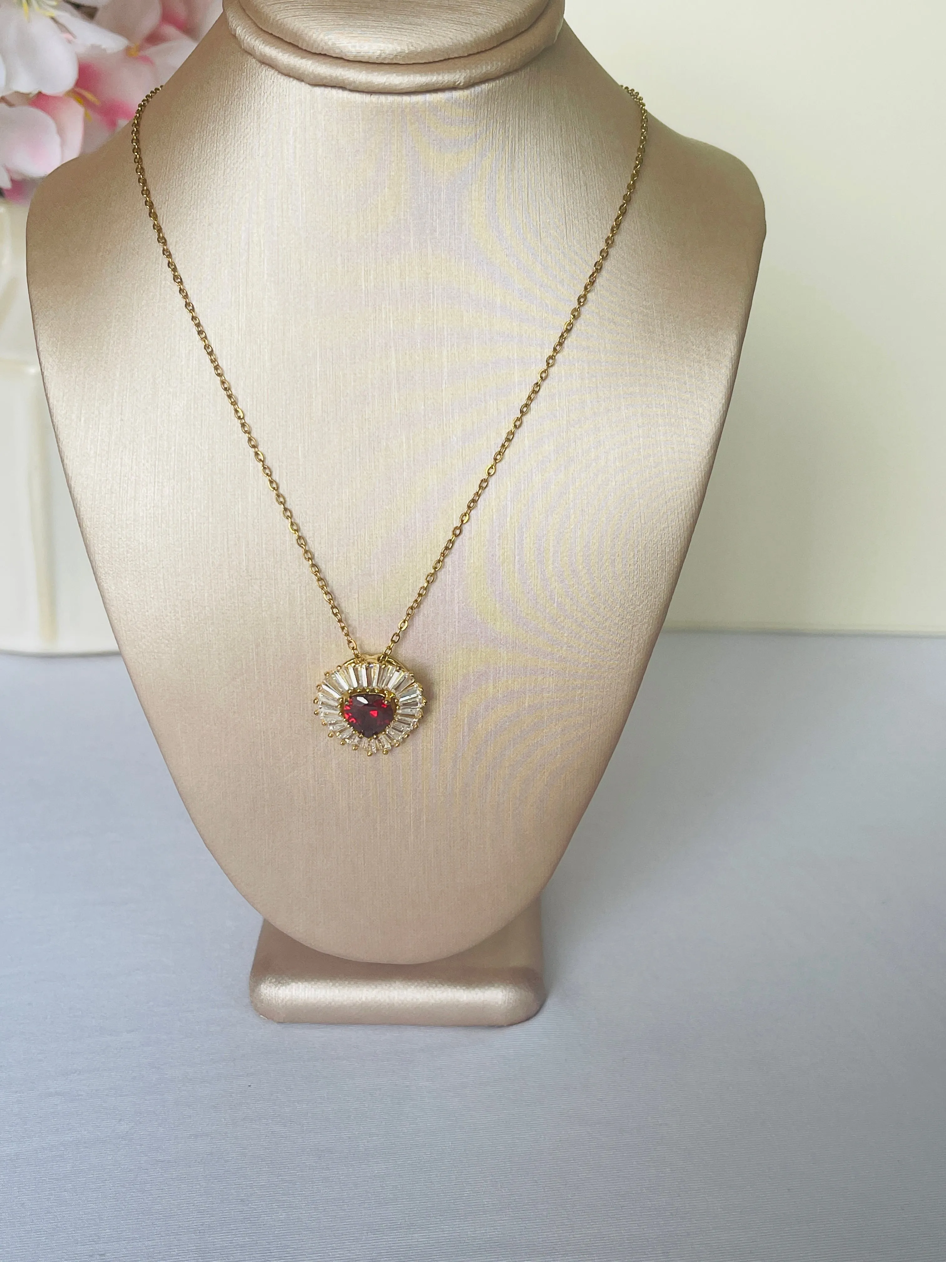 Give Away✨ 18k gold plated Stainless Steel Luxury Pendant Zircon Necklaces with 3 different colours