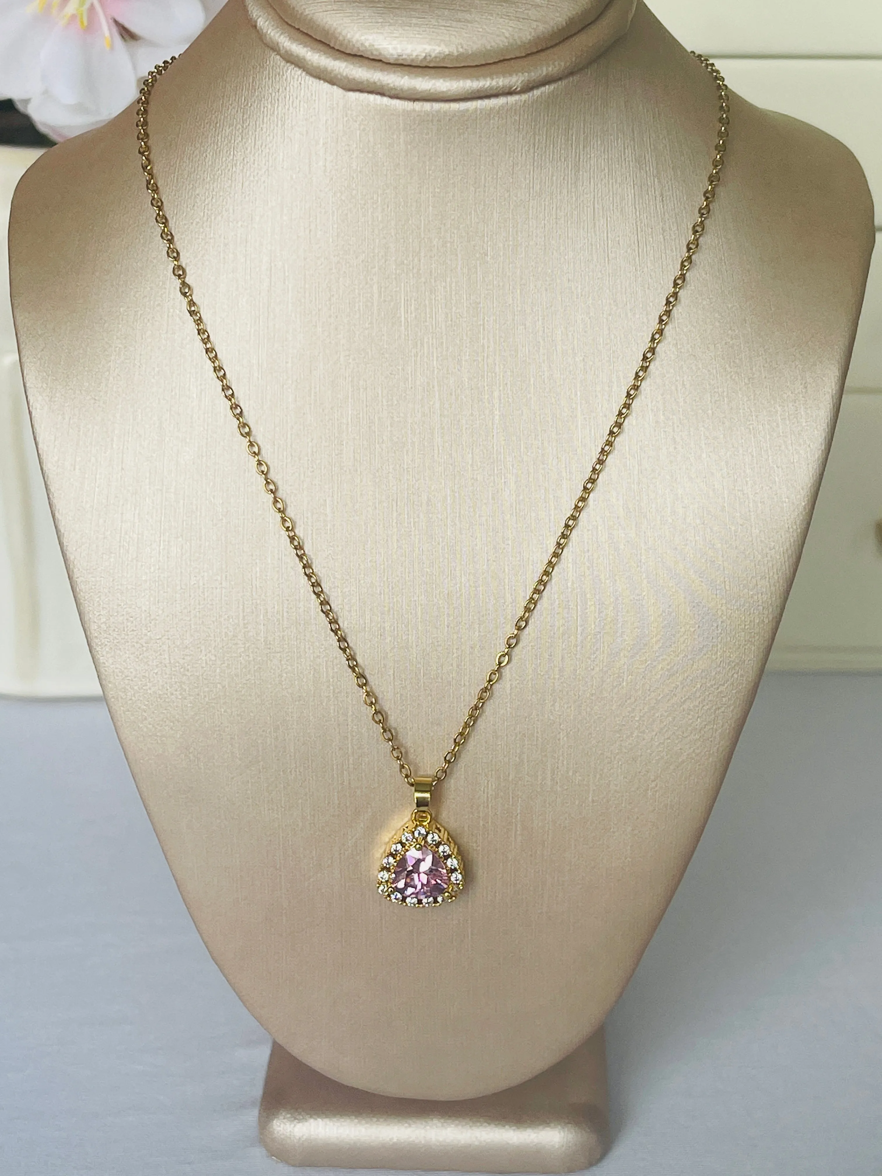 Give Away✨ 18k gold plated Stainless Steel Luxury Pendant Zircon Necklaces with 3 different colours