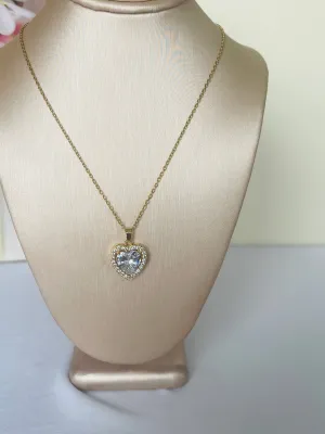 Give Away✨ 18k gold plated Stainless Steel Luxury Pendant Zircon Necklaces with 3 different colours
