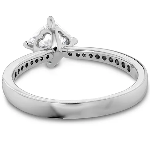 Hearts On Fire Dream Offset Signature Engagement Ring with Diamond Band