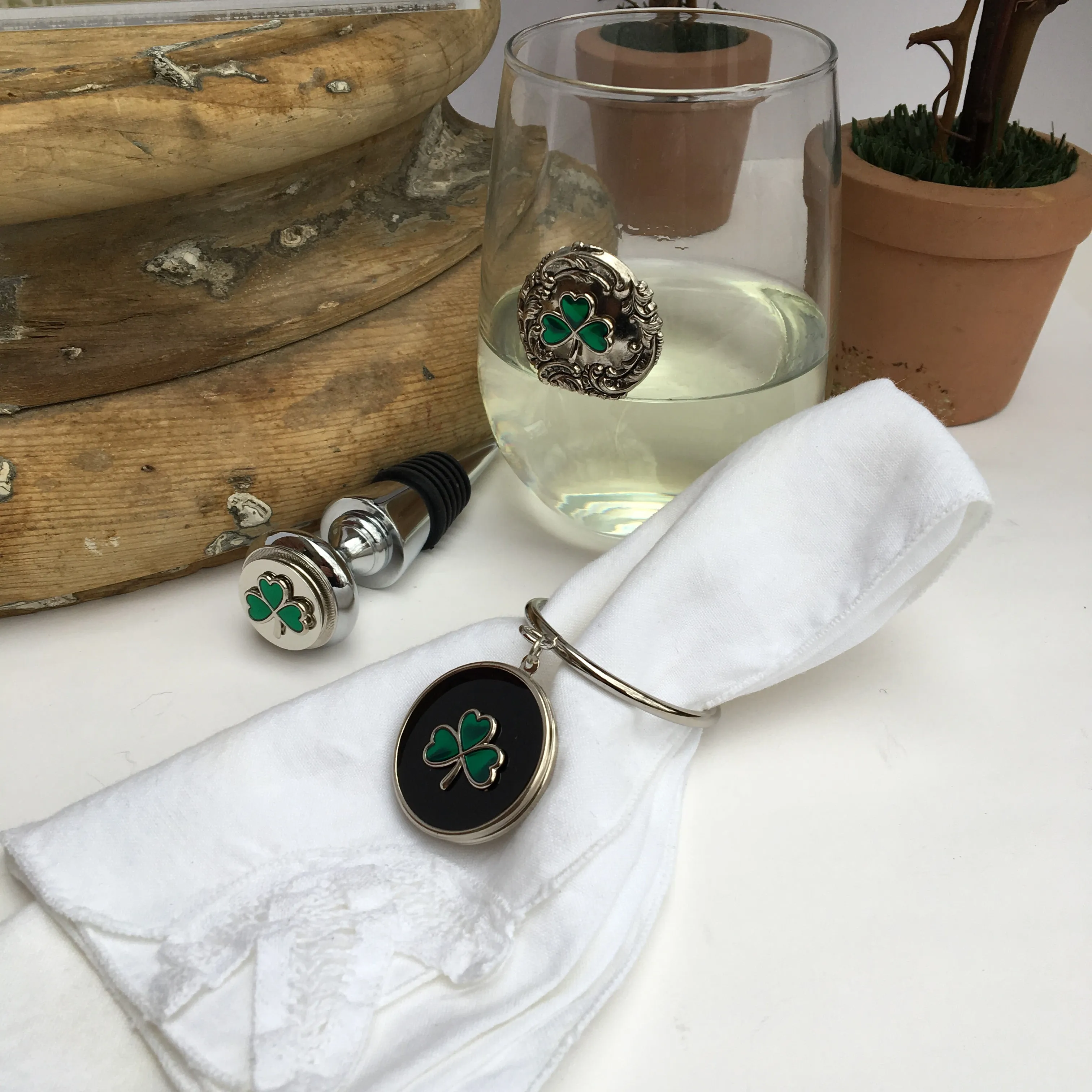 Irish Napkin Rings,  Set of 4, Handmade, Black and Emerald Green Shamrock