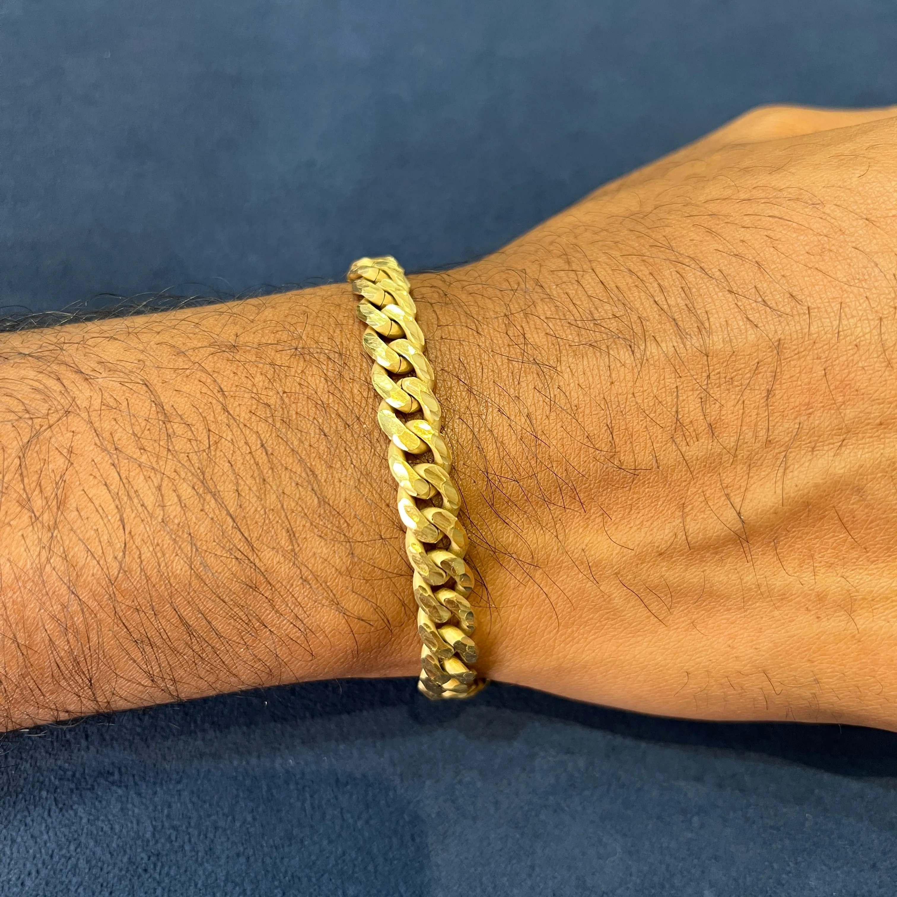 Italgem Stainless Steel (8mm) Diamond Cut Curb Bracelet