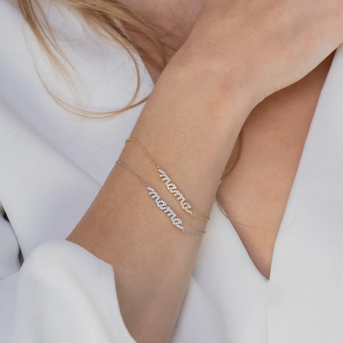 Mama Nameplate Sapphire Chain Bracelet