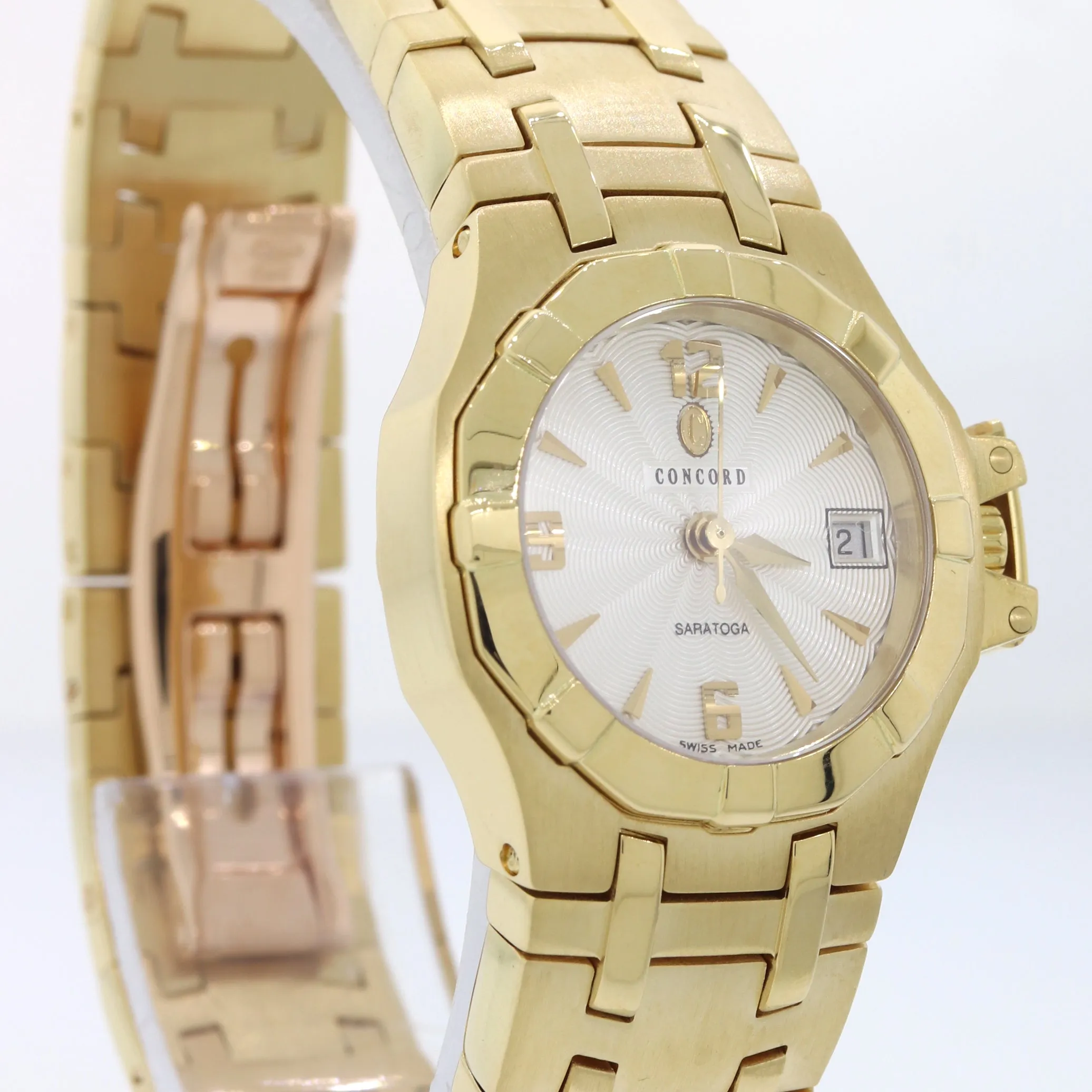 MINT Ladies Concord Saratoga Solid 18k Yellow Gold 25mm Quartz Watch B&P Y8