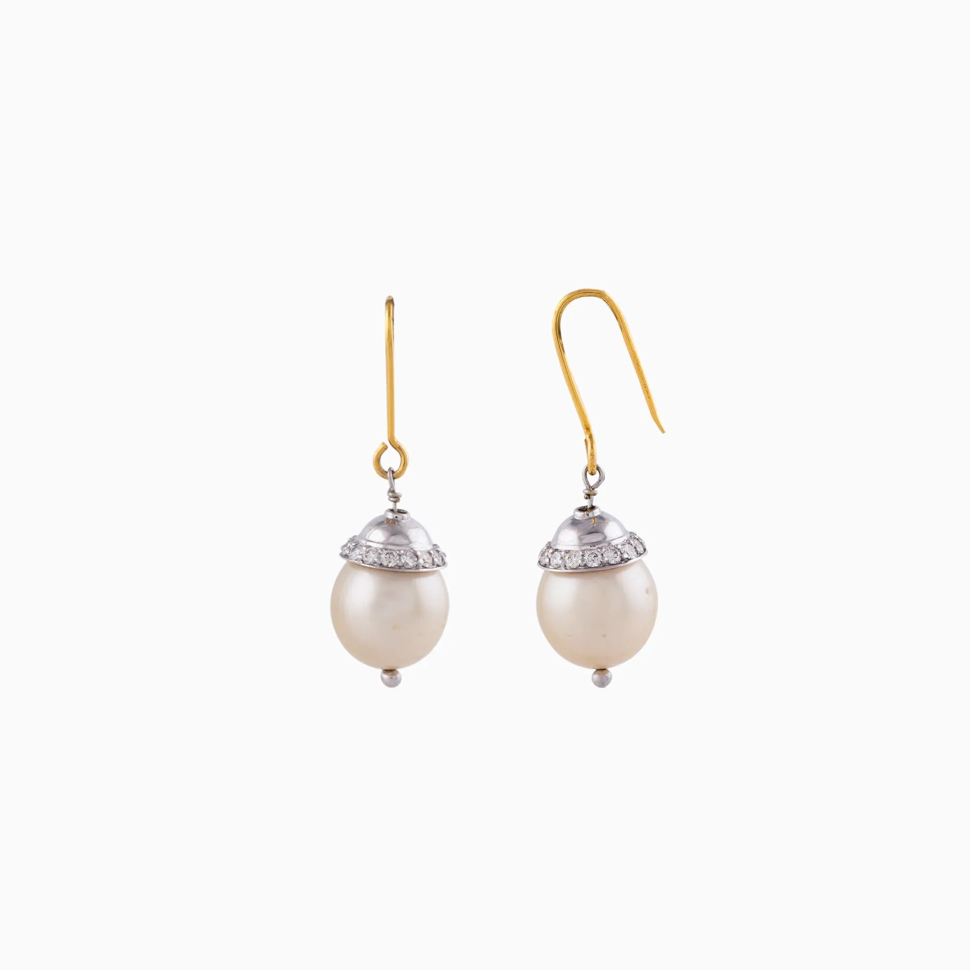 Necklace with Round Cut Diamond and S.S. Pearls with Gold Links-WDN063