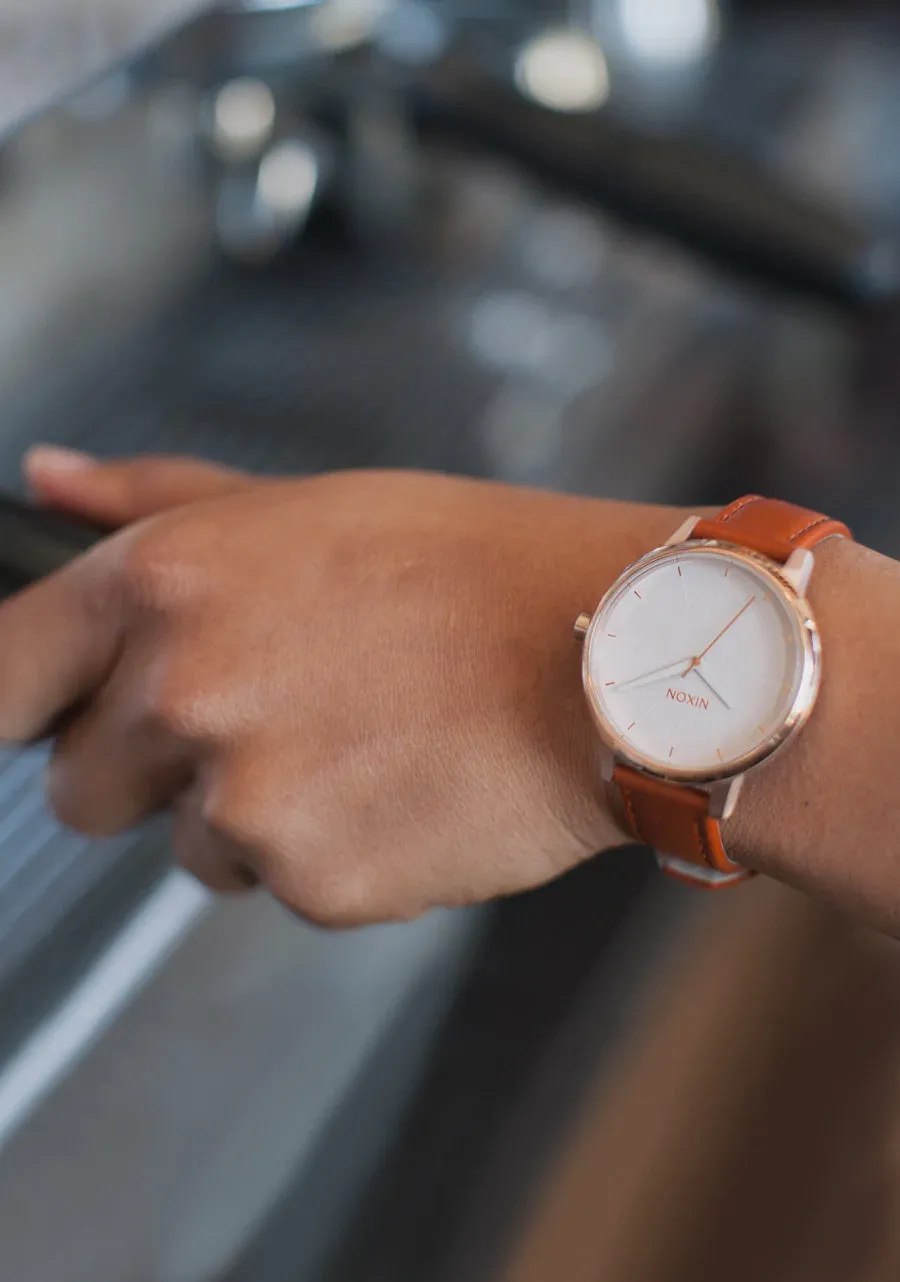 Nixon Kensington Leather ROSE GOLD / WHITE