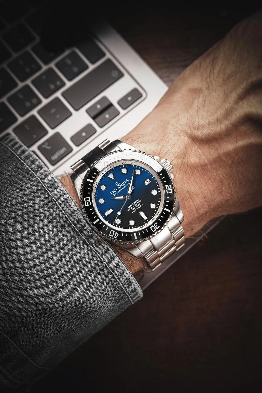 Oceaneva Men's Deep Marine Explorer II1250M Pro Diver Watch Blue Black Watch Black Bezel