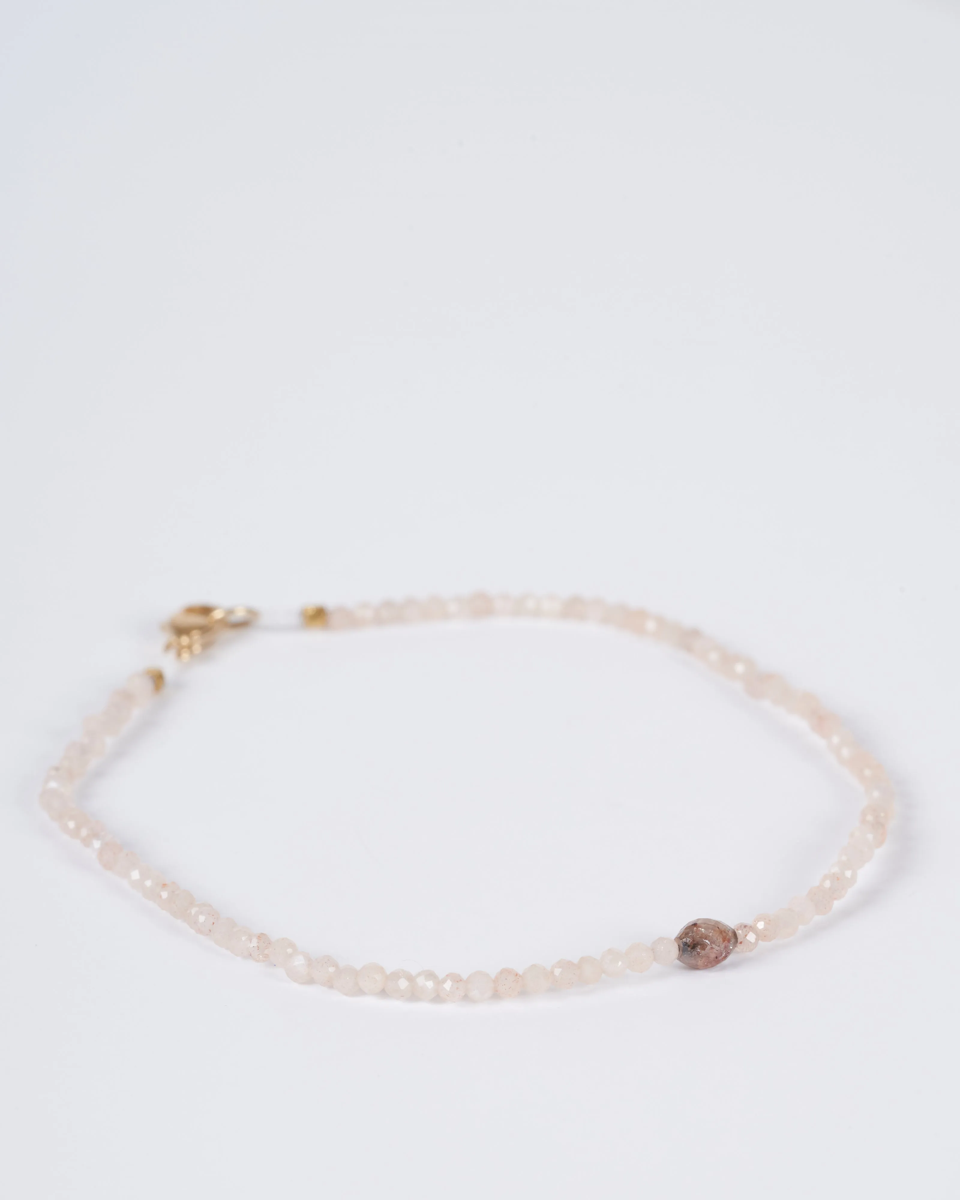 peach moonstone woth rose diamond 9k clasp - peach